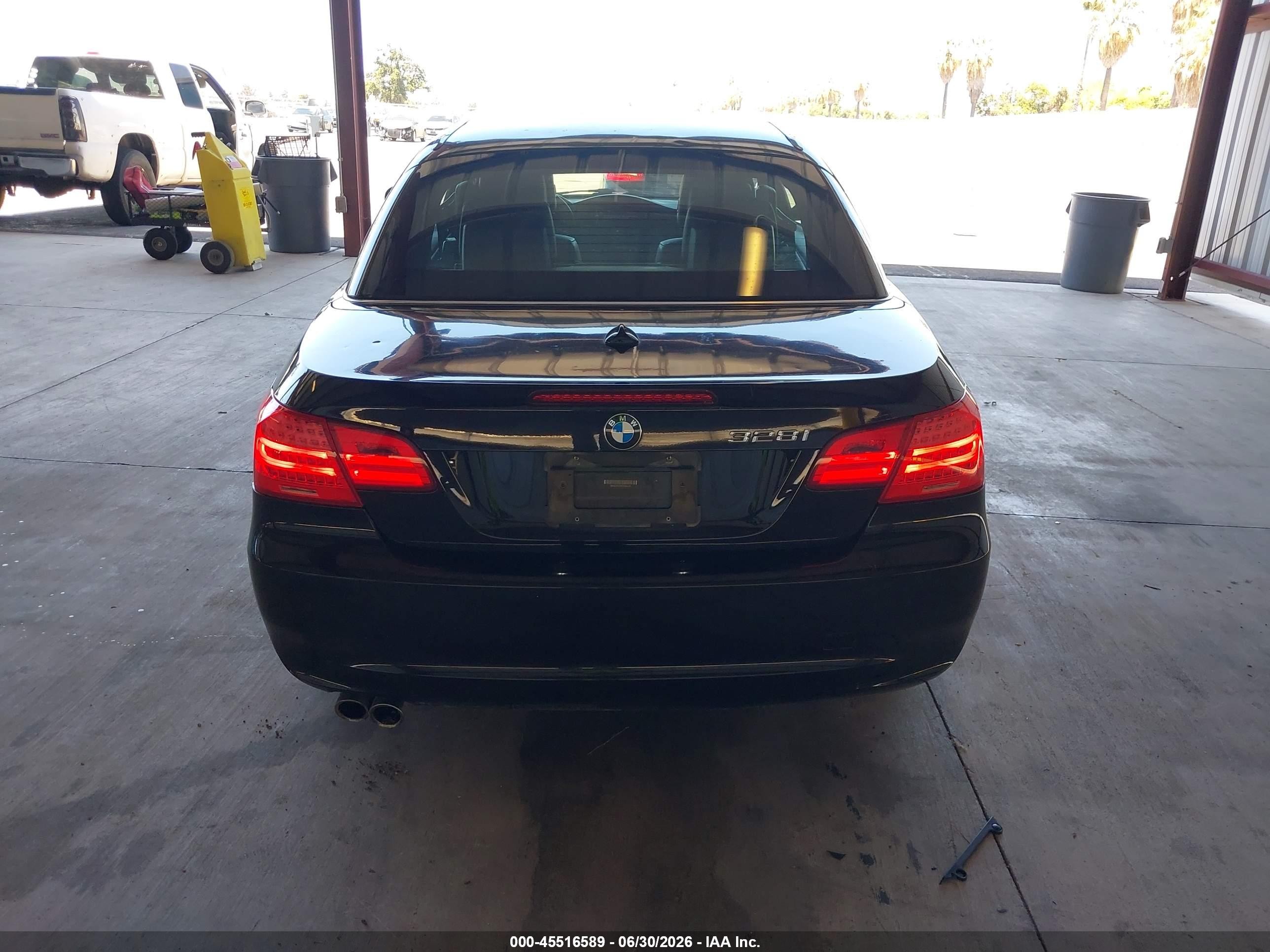2012 Bmw 328i Черный vin: WBADW3C56CE824243