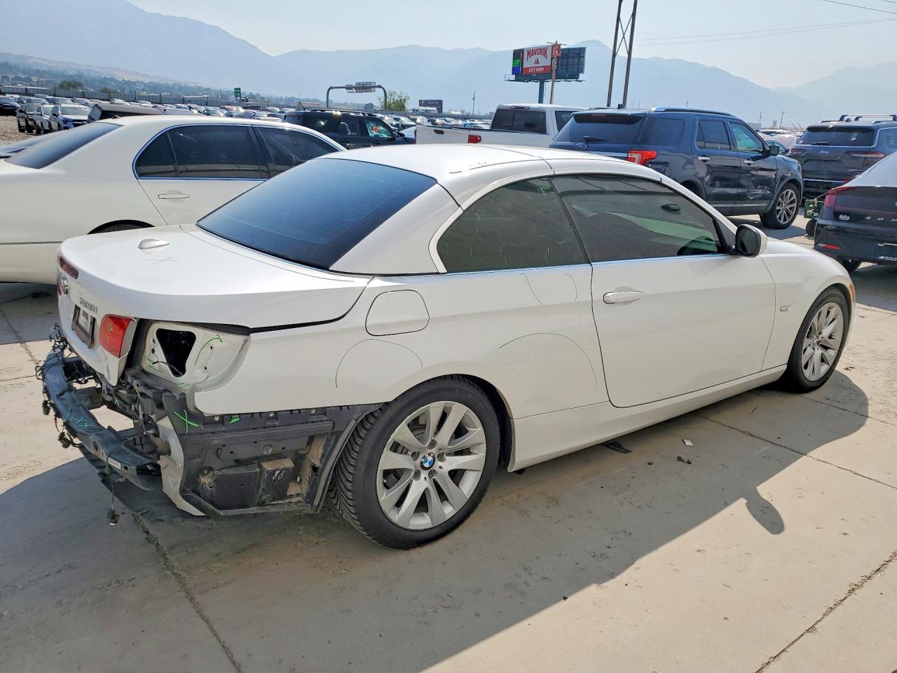 2013 Bmw 328 I White vin: WBADW3C56DJ527191
