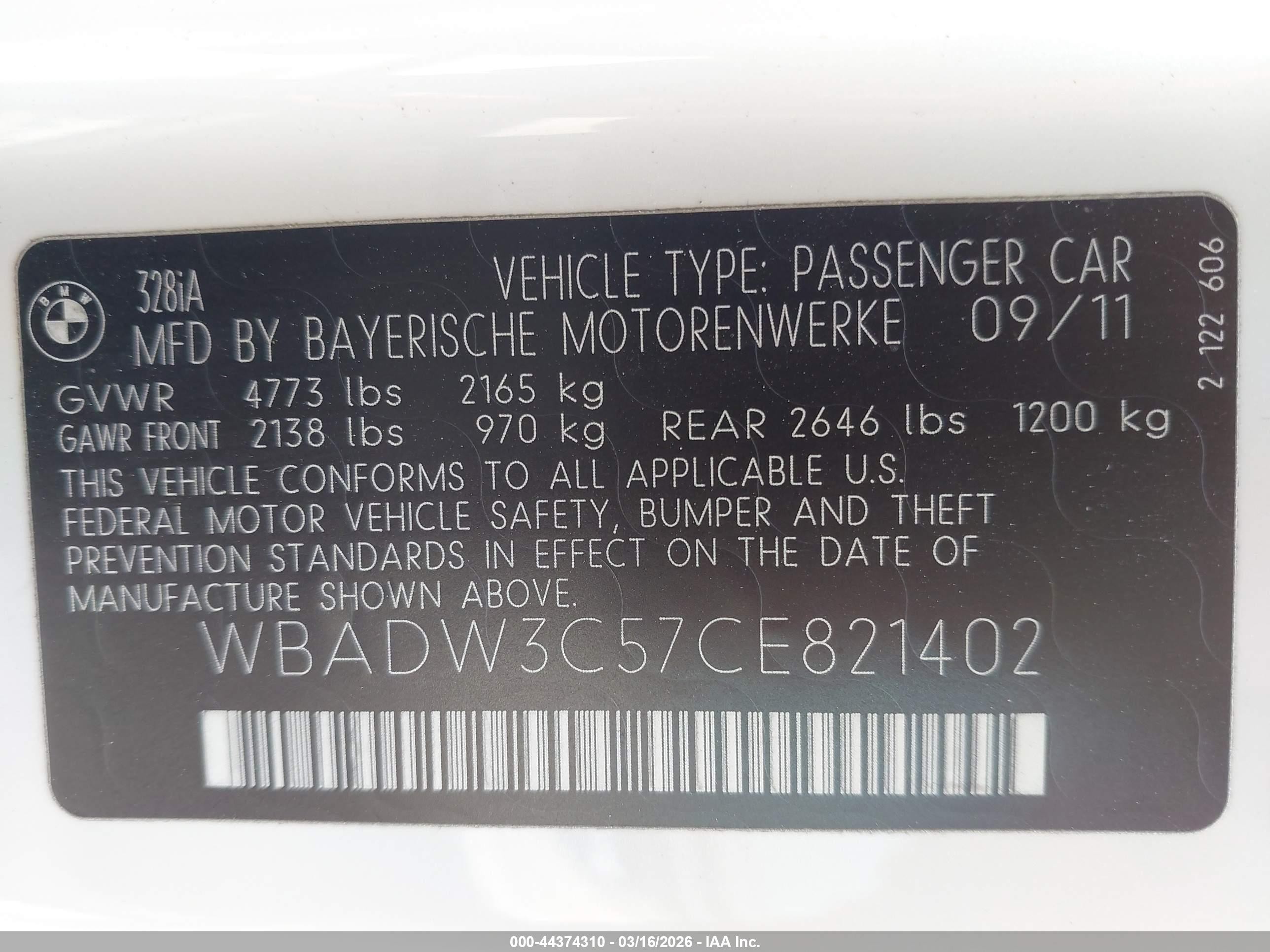 2012 Bmw 328i   White vin: WBADW3C57CE821402