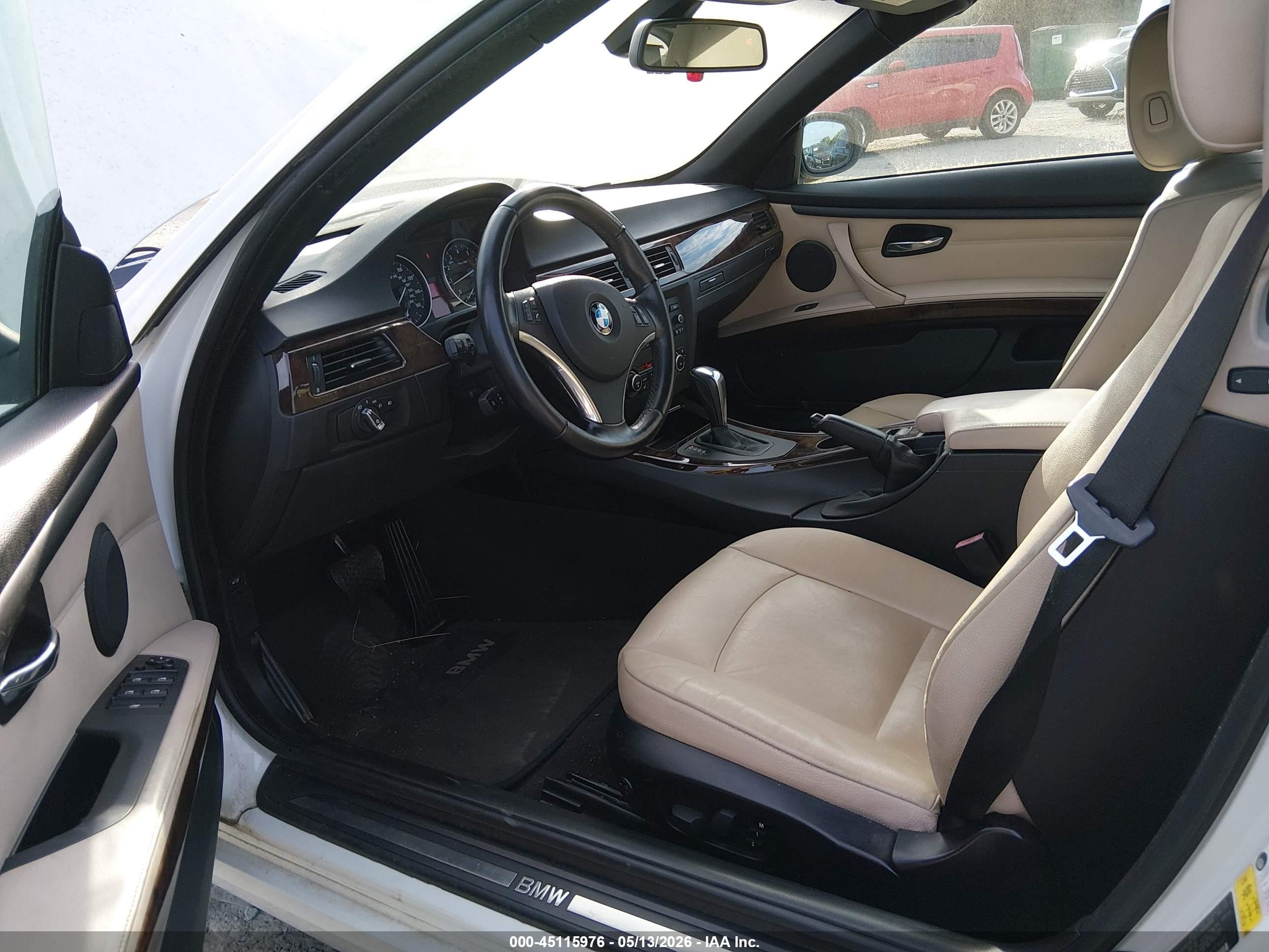 2011 Bmw 328i   White vin: WBADW3C59BE537669