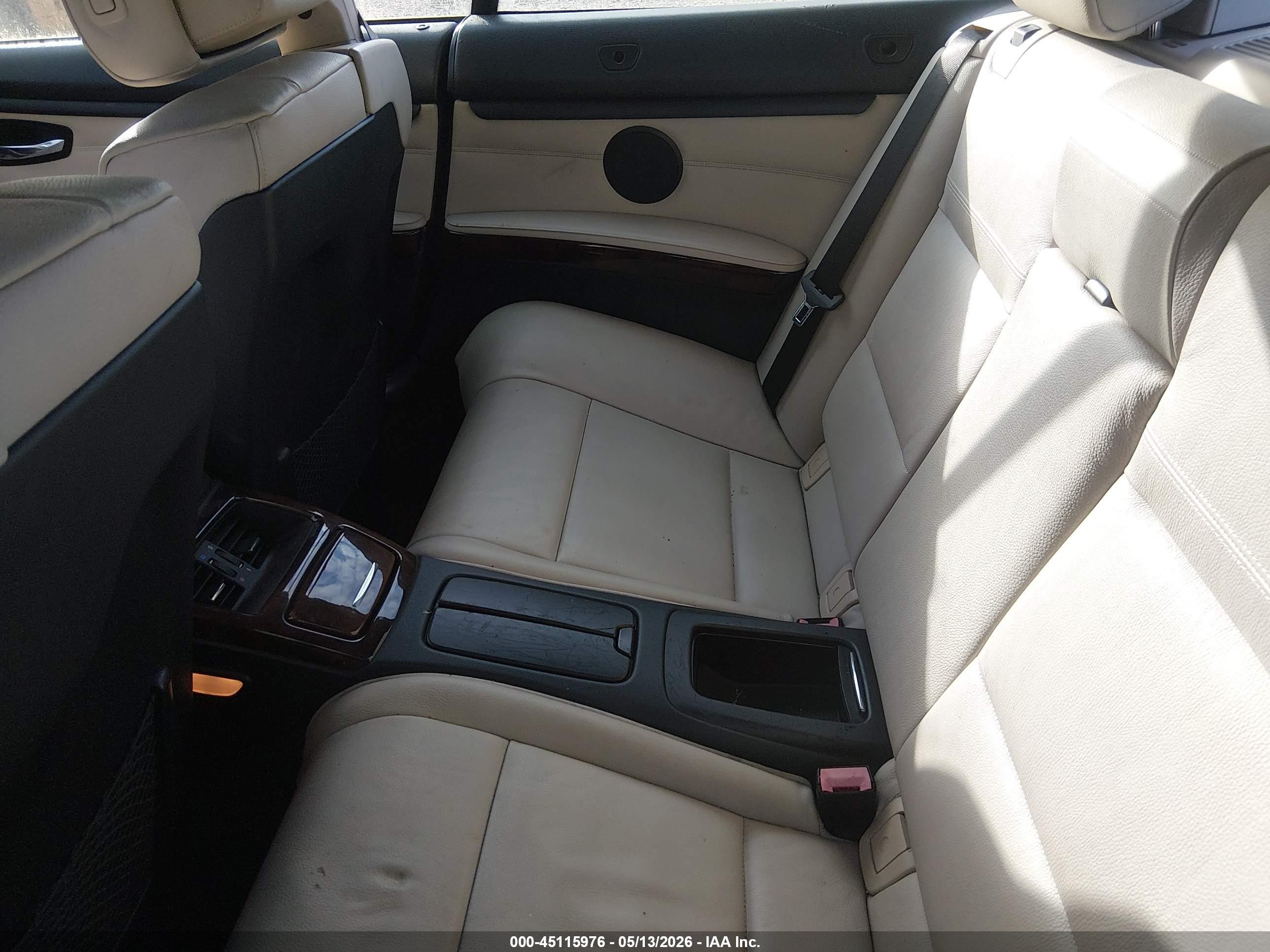 2011 Bmw 328i   White vin: WBADW3C59BE537669
