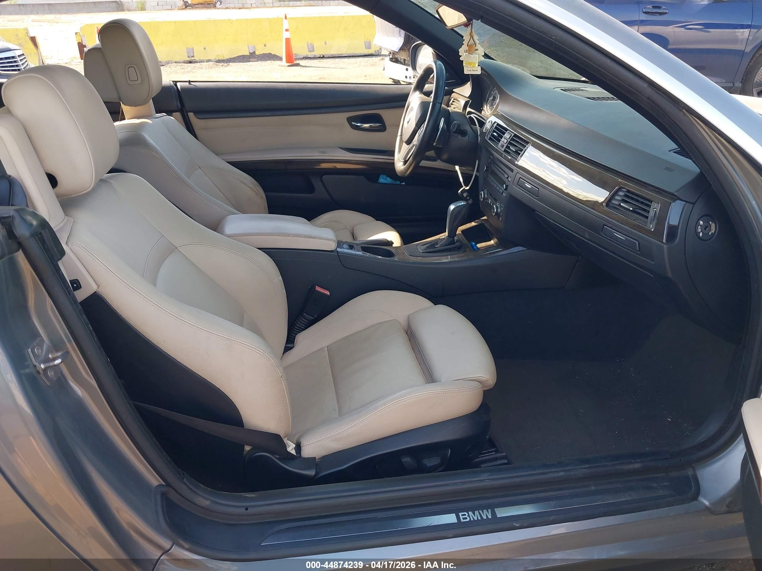 2011 Bmw 328i   Серебряный vin: WBADW3C5XBE538636