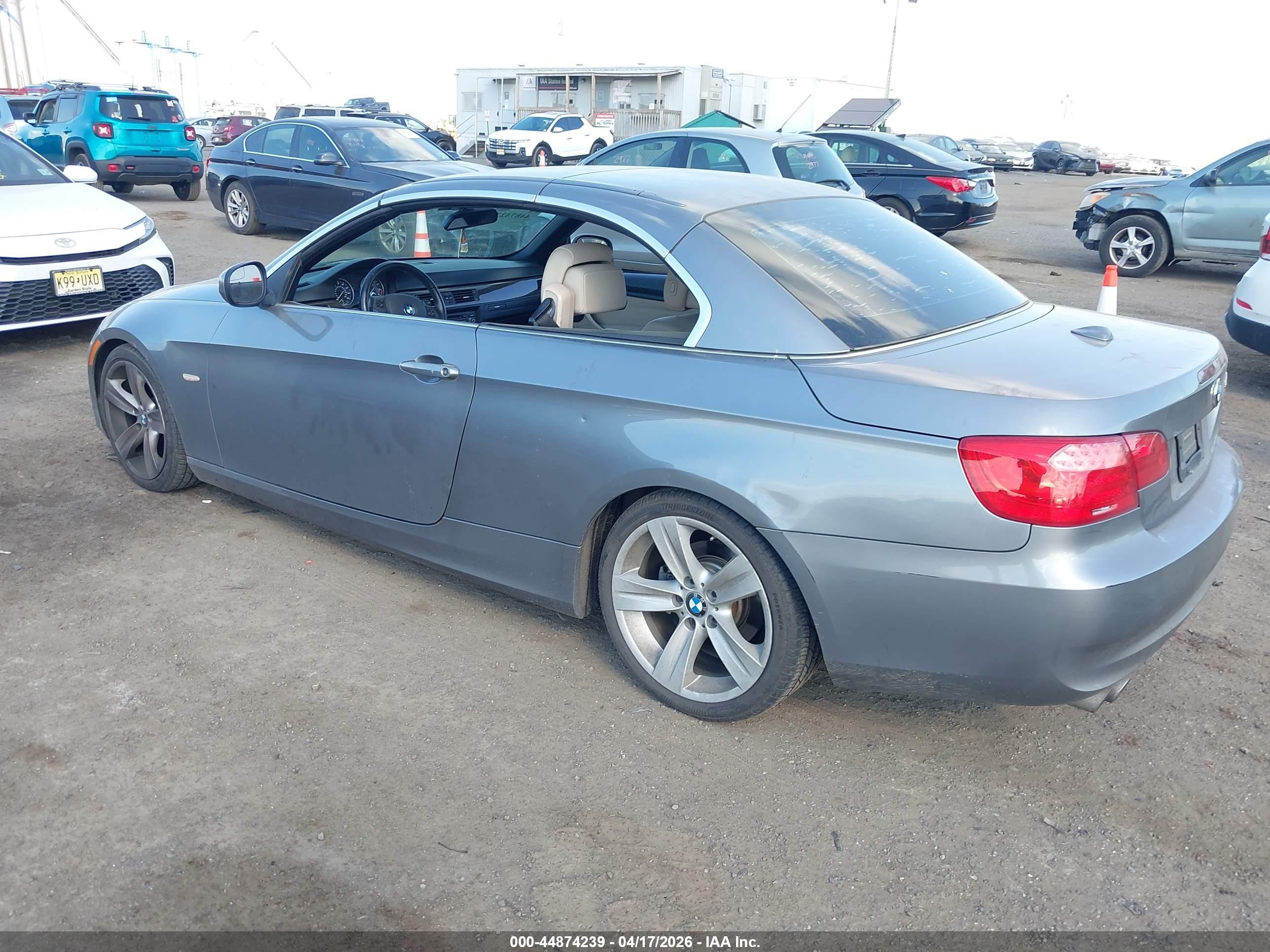 2011 Bmw 328i   Серебряный vin: WBADW3C5XBE538636