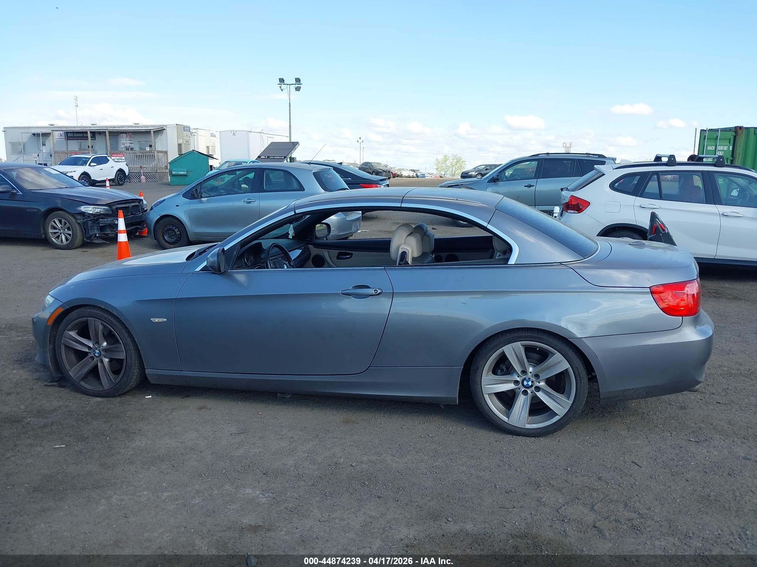 2011 Bmw 328i   Серебряный vin: WBADW3C5XBE538636