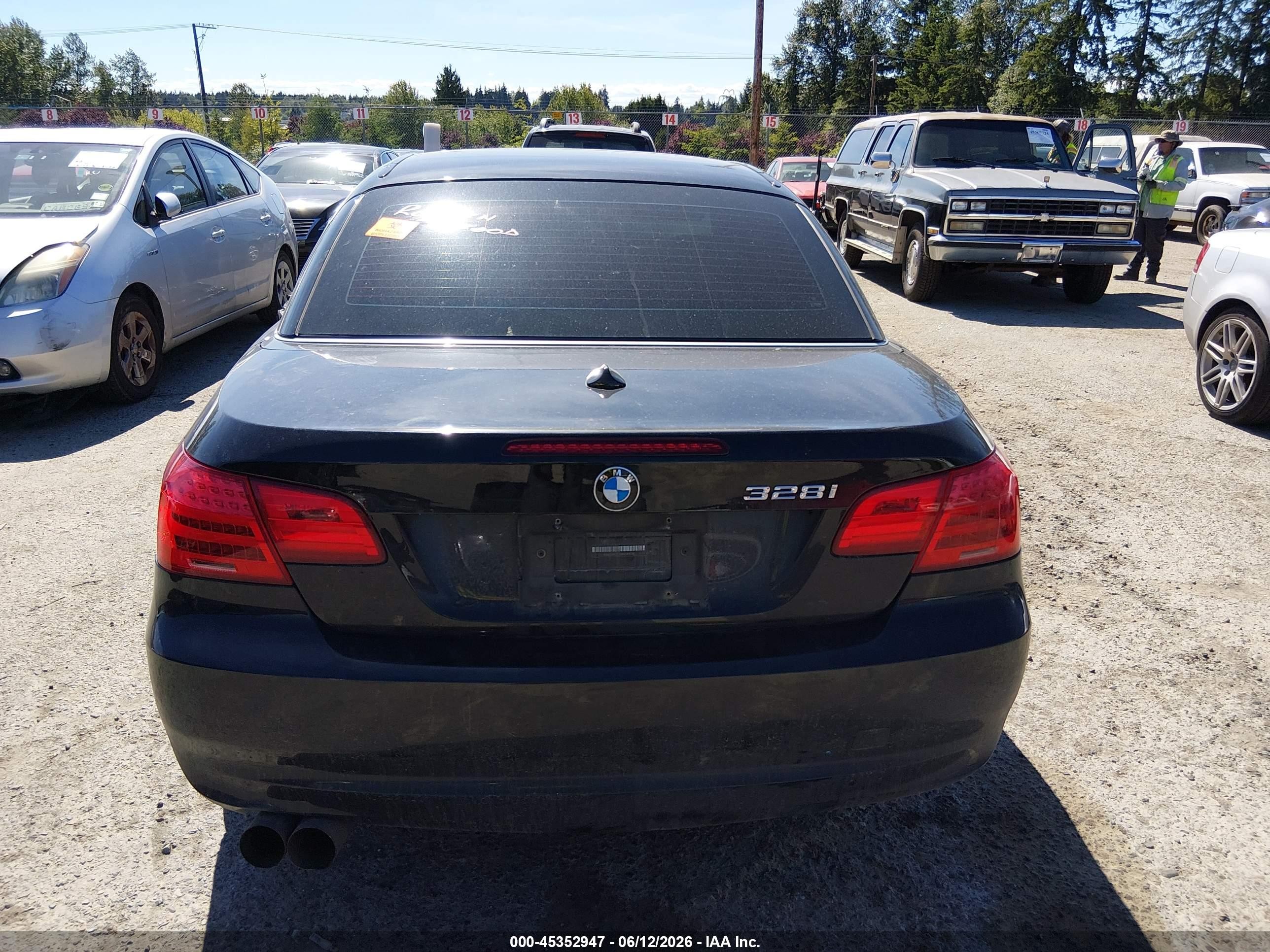 2011 Bmw 328i   Черный vin: WBADW7C52BE544518