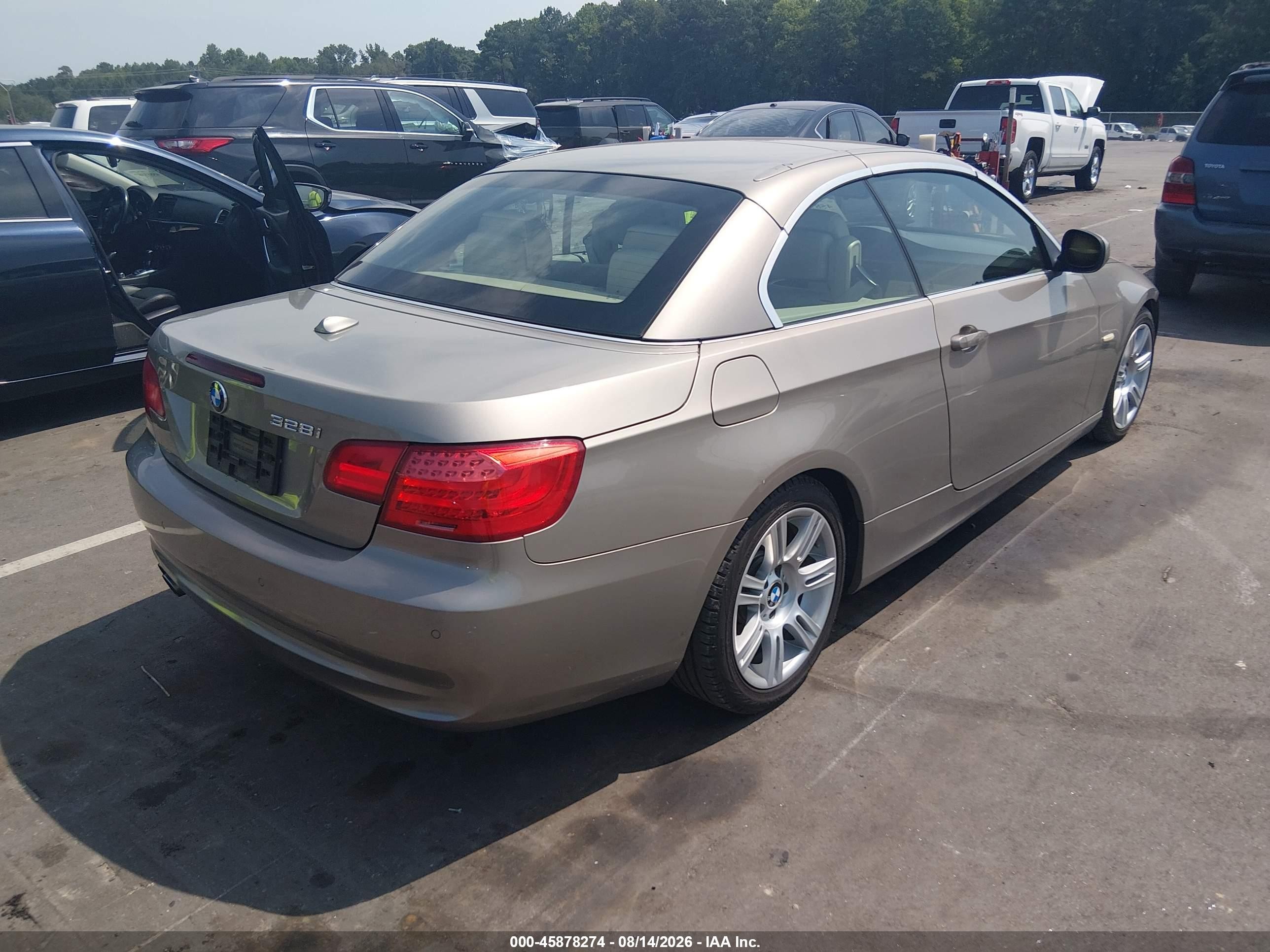 2011 Bmw 328i   Beige vin: WBADW7C53BE543233