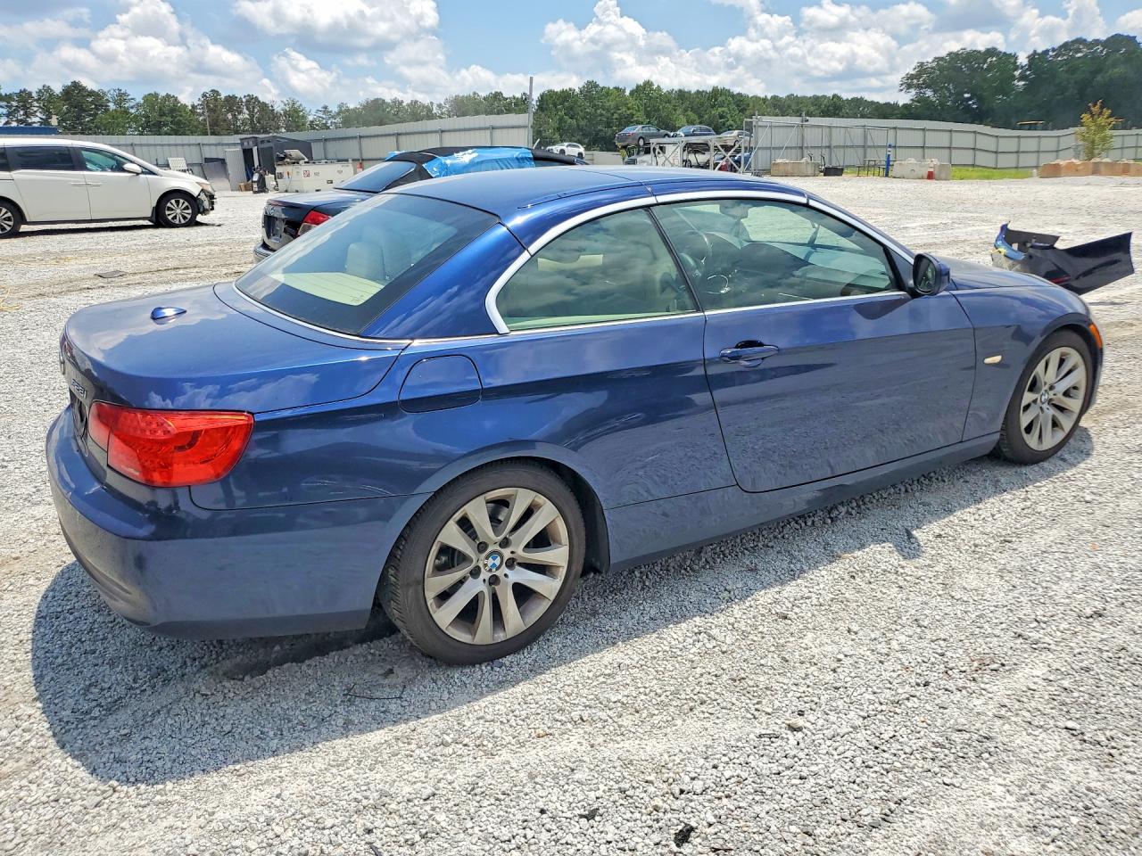 2011 Bmw 328 I Sulev Blue vin: WBADW7C55BE545128