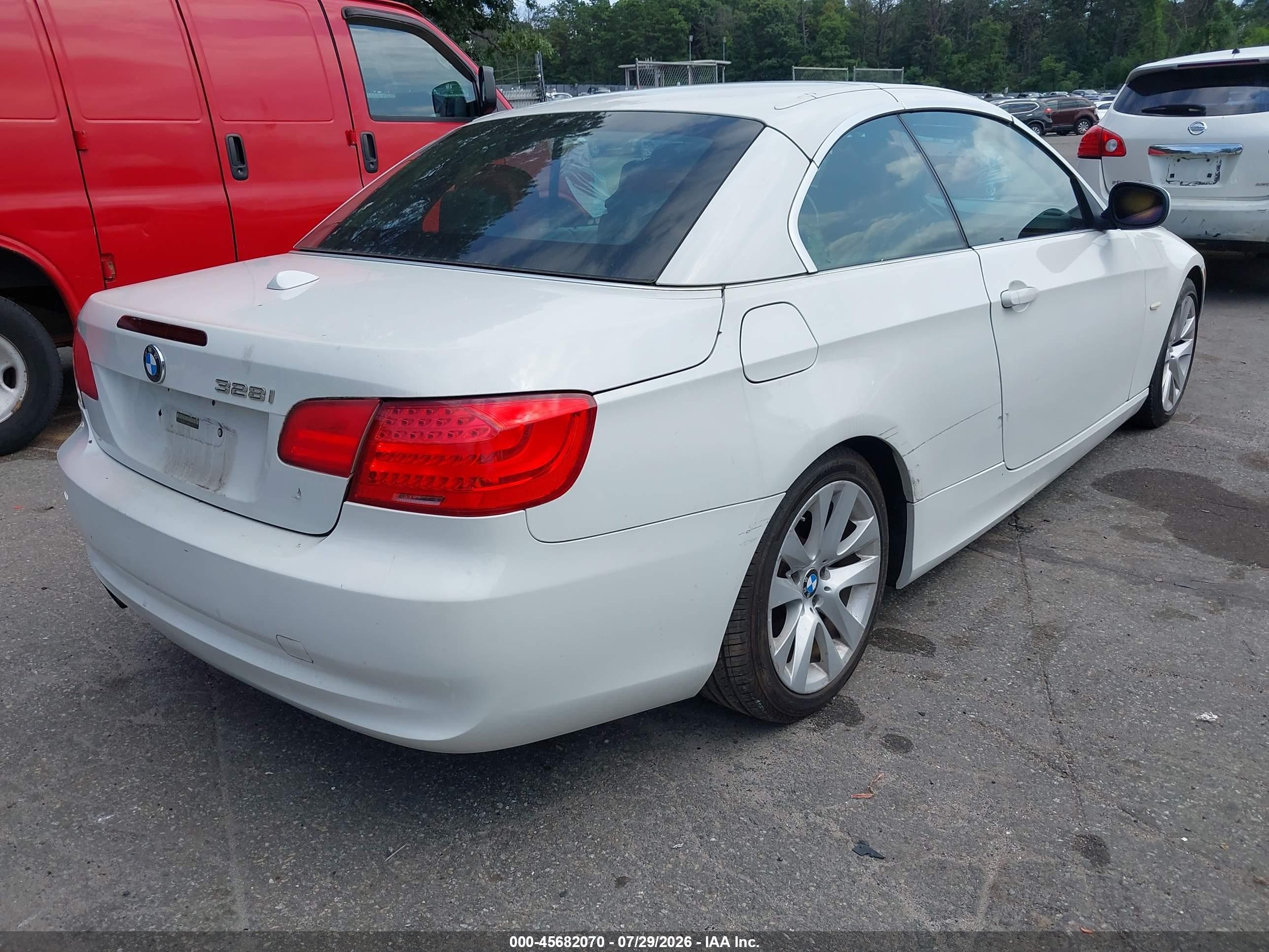 2011 Bmw 328i White vin: WBADW7C58BE544670
