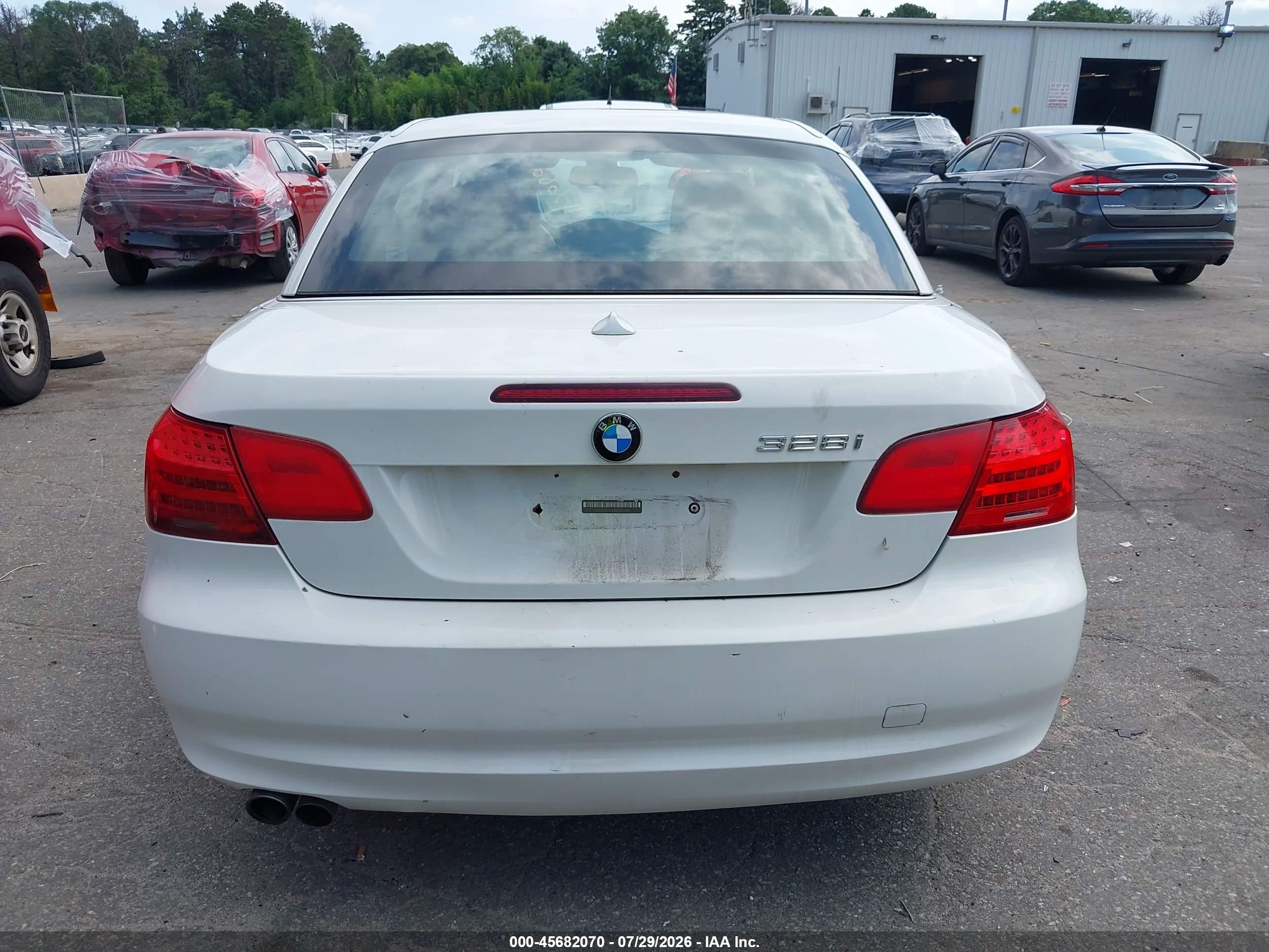 2011 Bmw 328i White vin: WBADW7C58BE544670