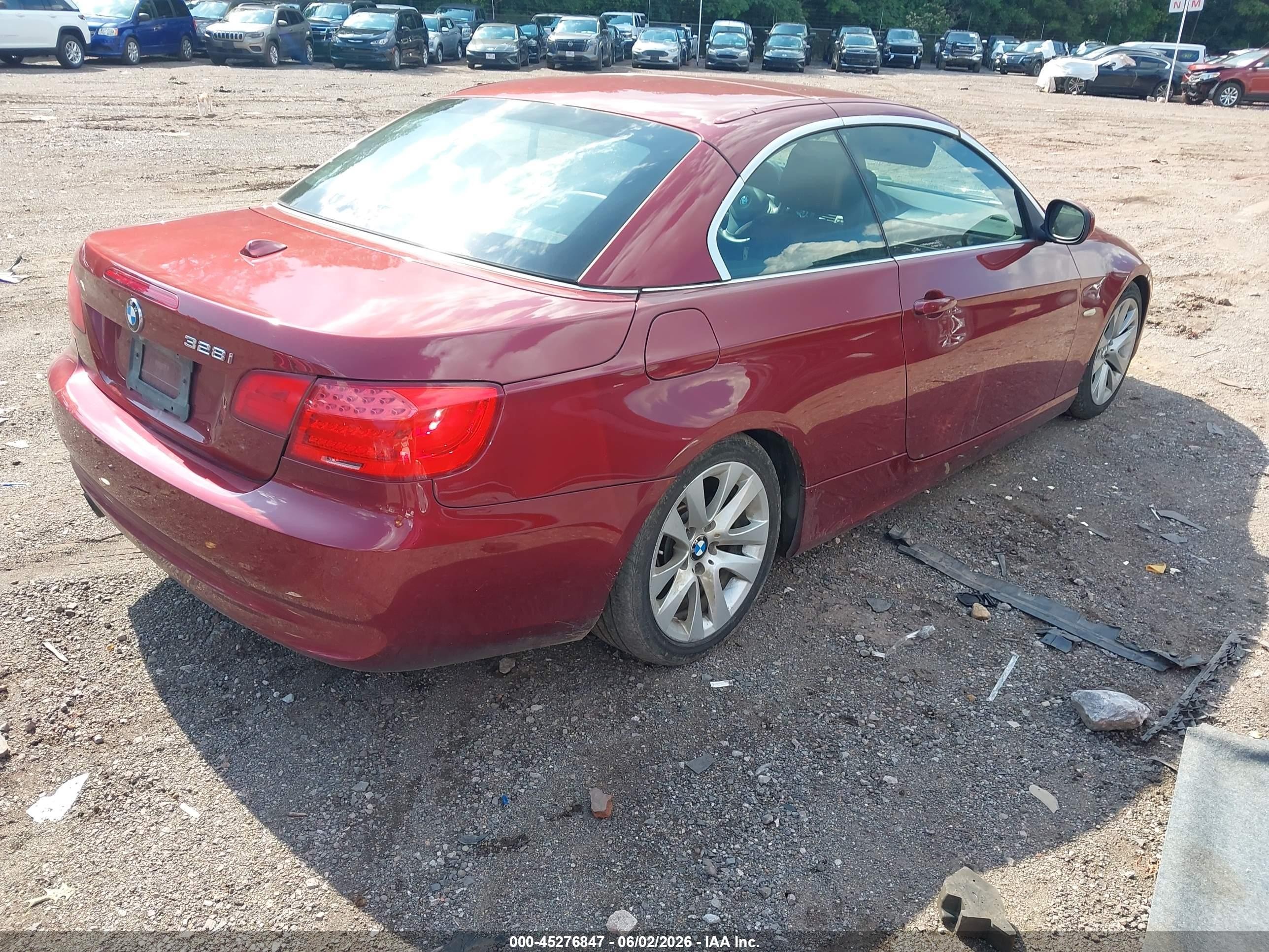 2013 Bmw 328i   Red vin: WBADW7C58DE732415