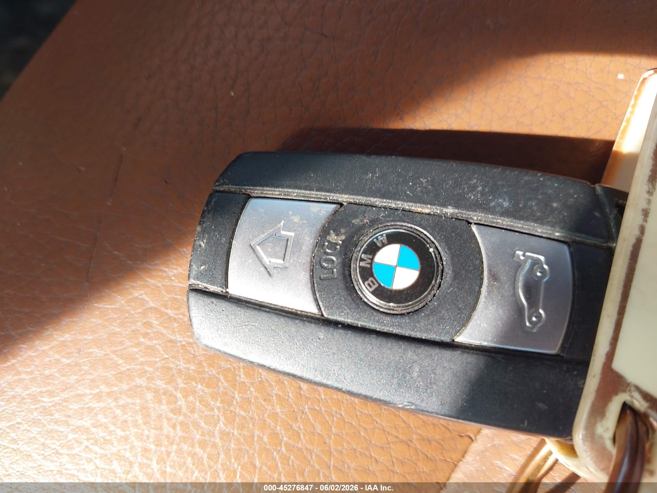 2013 Bmw 328i   Red vin: WBADW7C58DE732415