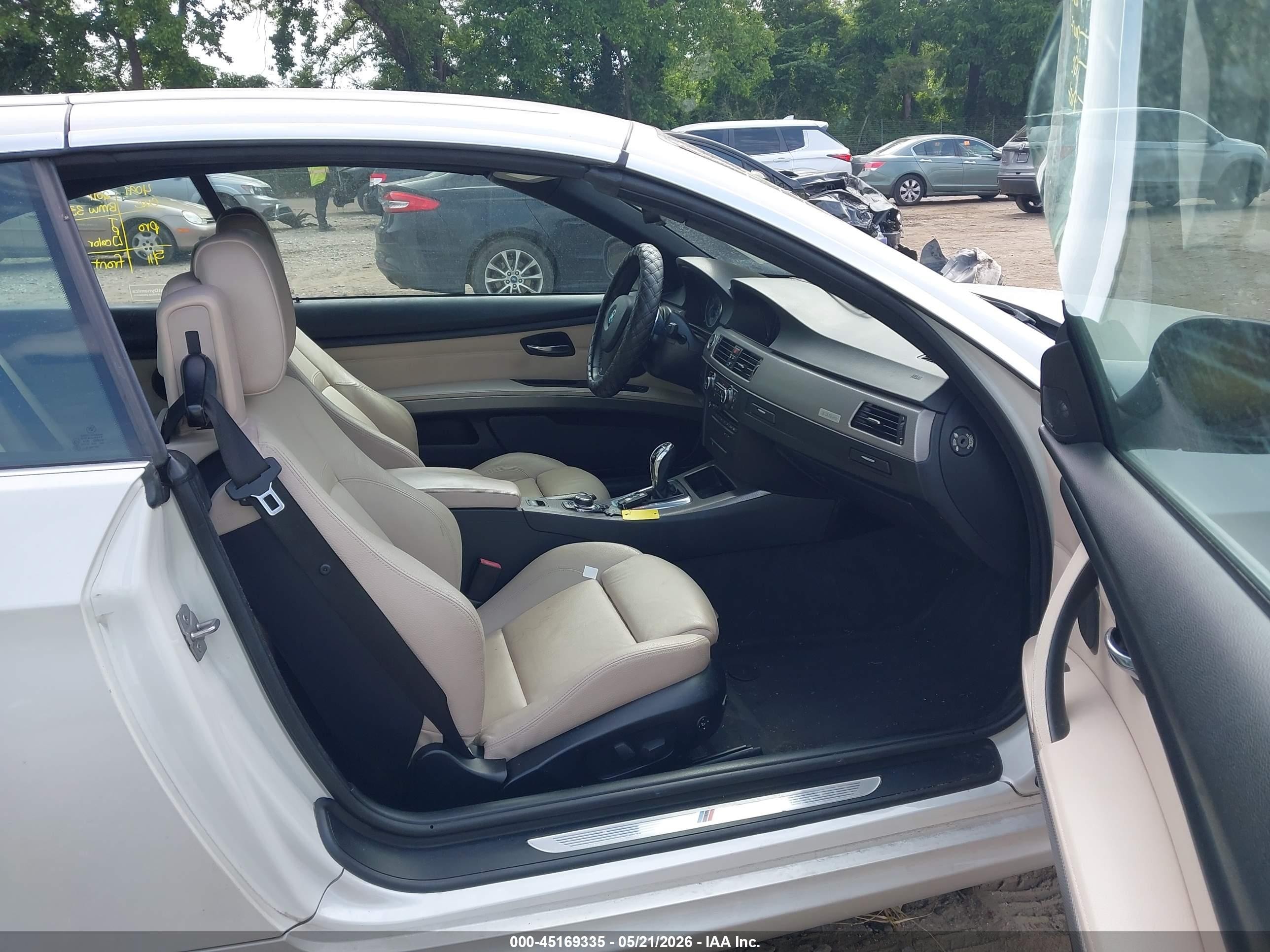 2011 Bmw 335is   White vin: WBADX1C55BE570458