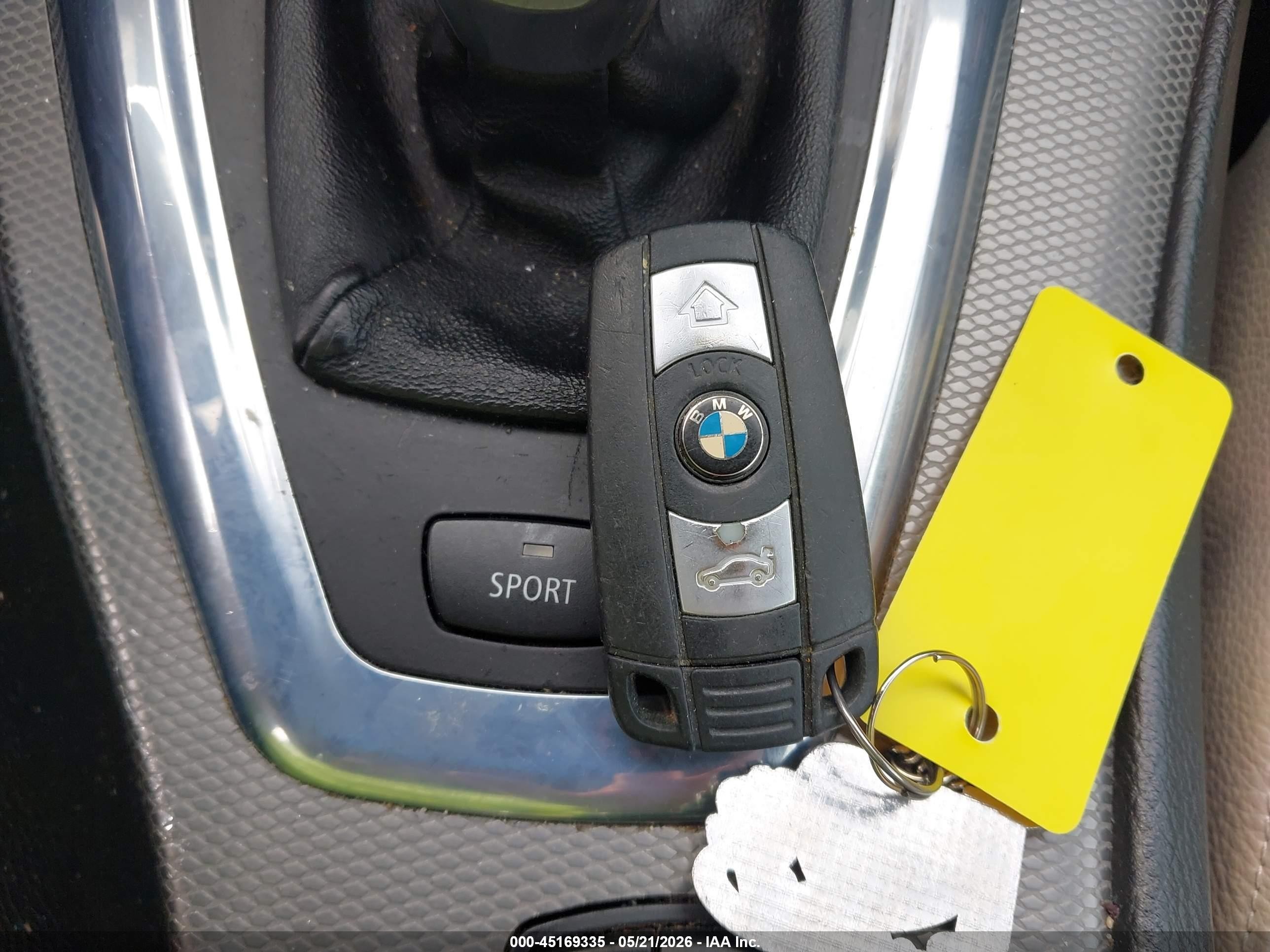 2011 Bmw 335is   White vin: WBADX1C55BE570458