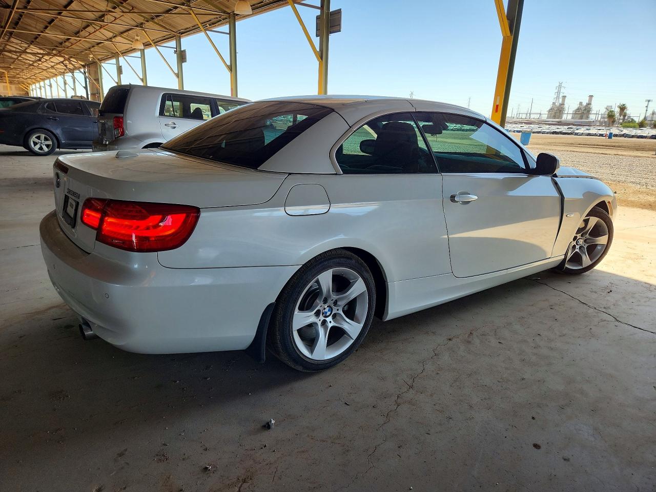 2012 Bmw 335 I Белый vin: WBADX7C51CE745017