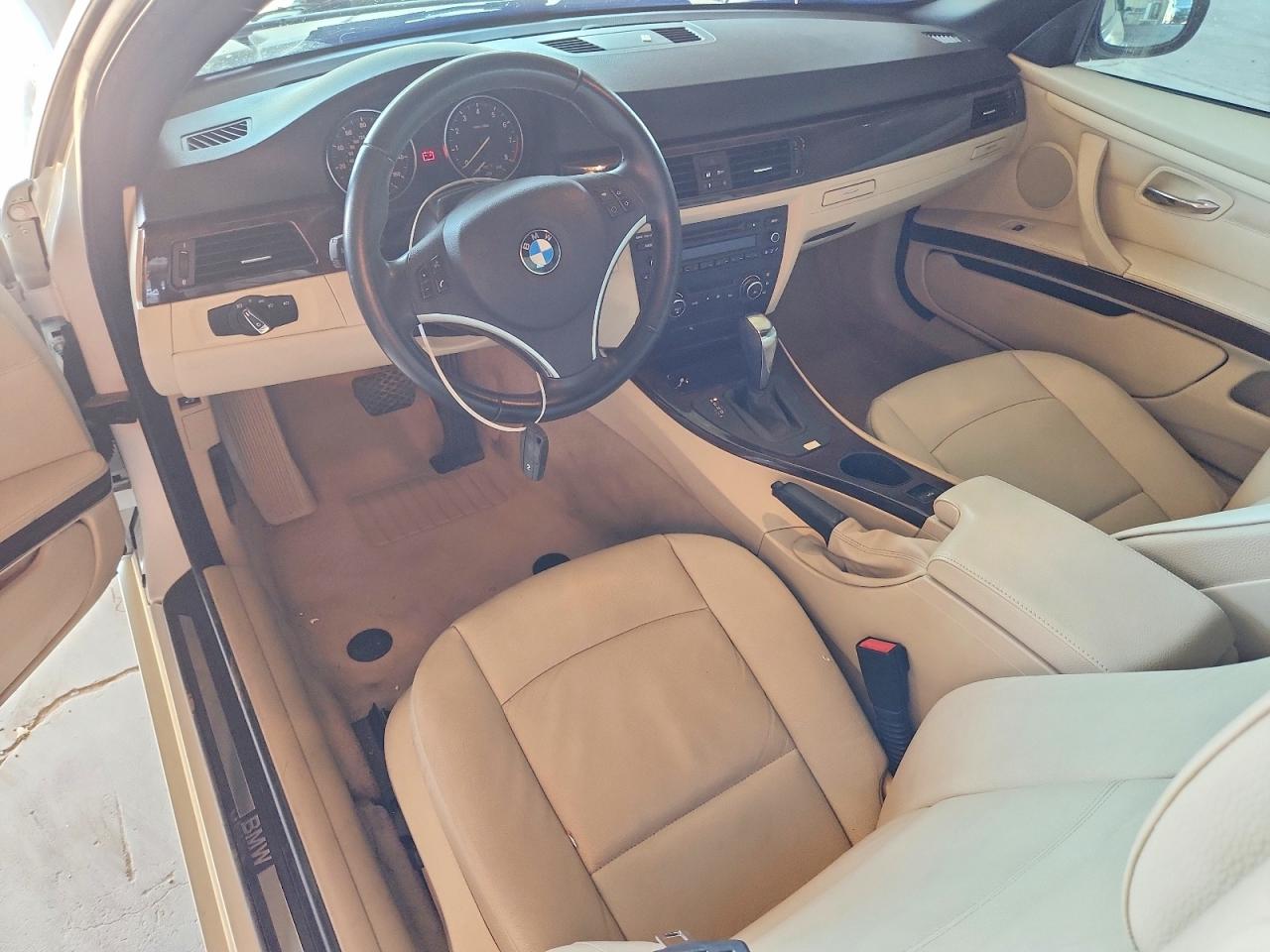 2012 Bmw 335 I Белый vin: WBADX7C51CE745017