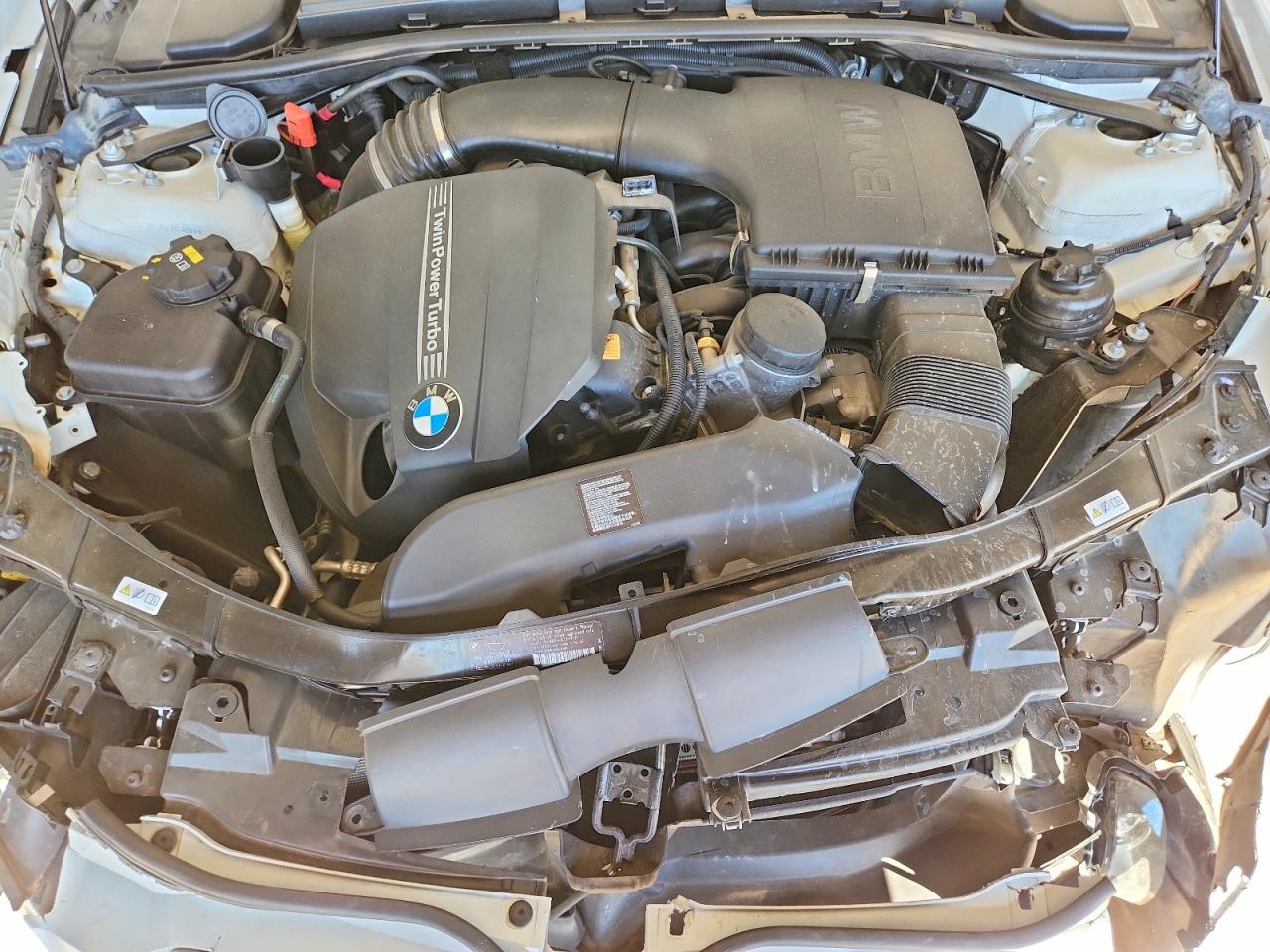 2012 Bmw 335 I Белый vin: WBADX7C51CE745017