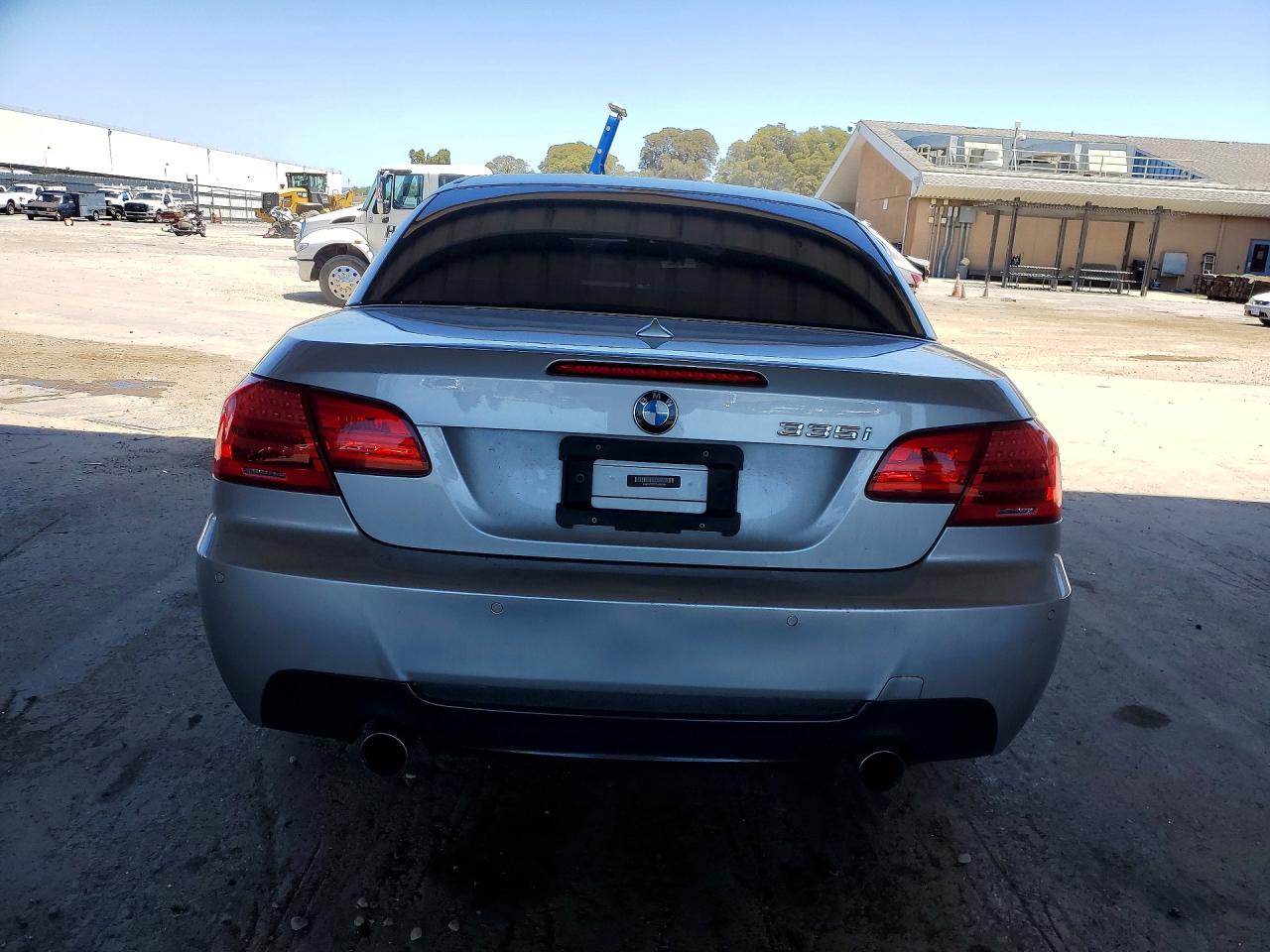 2013 Bmw 335 I Silver vin: WBADX7C52DJ589398