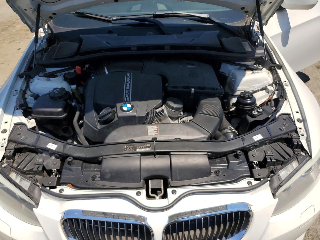 2011 Bmw 335 I White vin: WBADX7C54BE743101