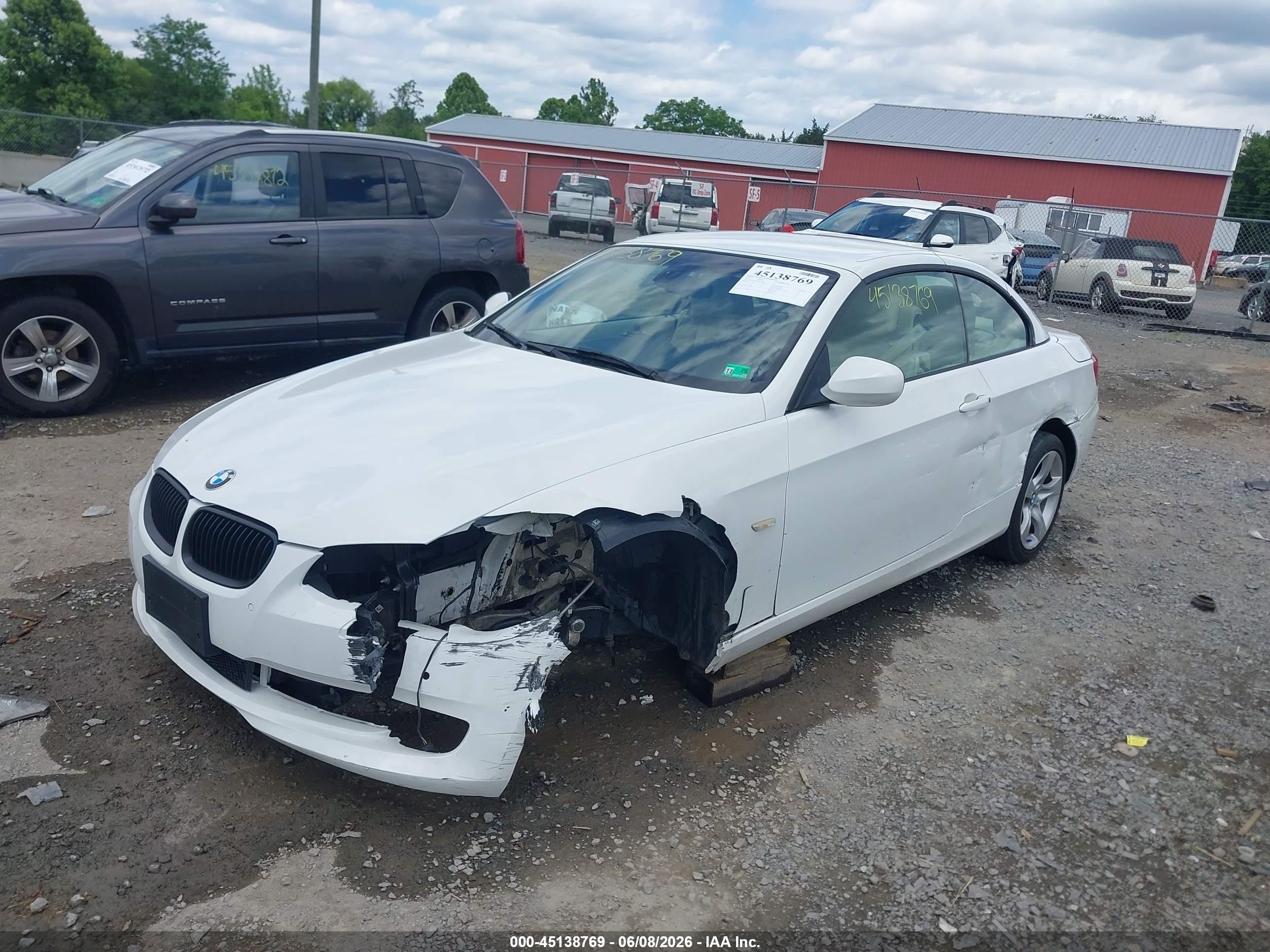 2013 Bmw 335i   White vin: WBADX7C54DPA97830