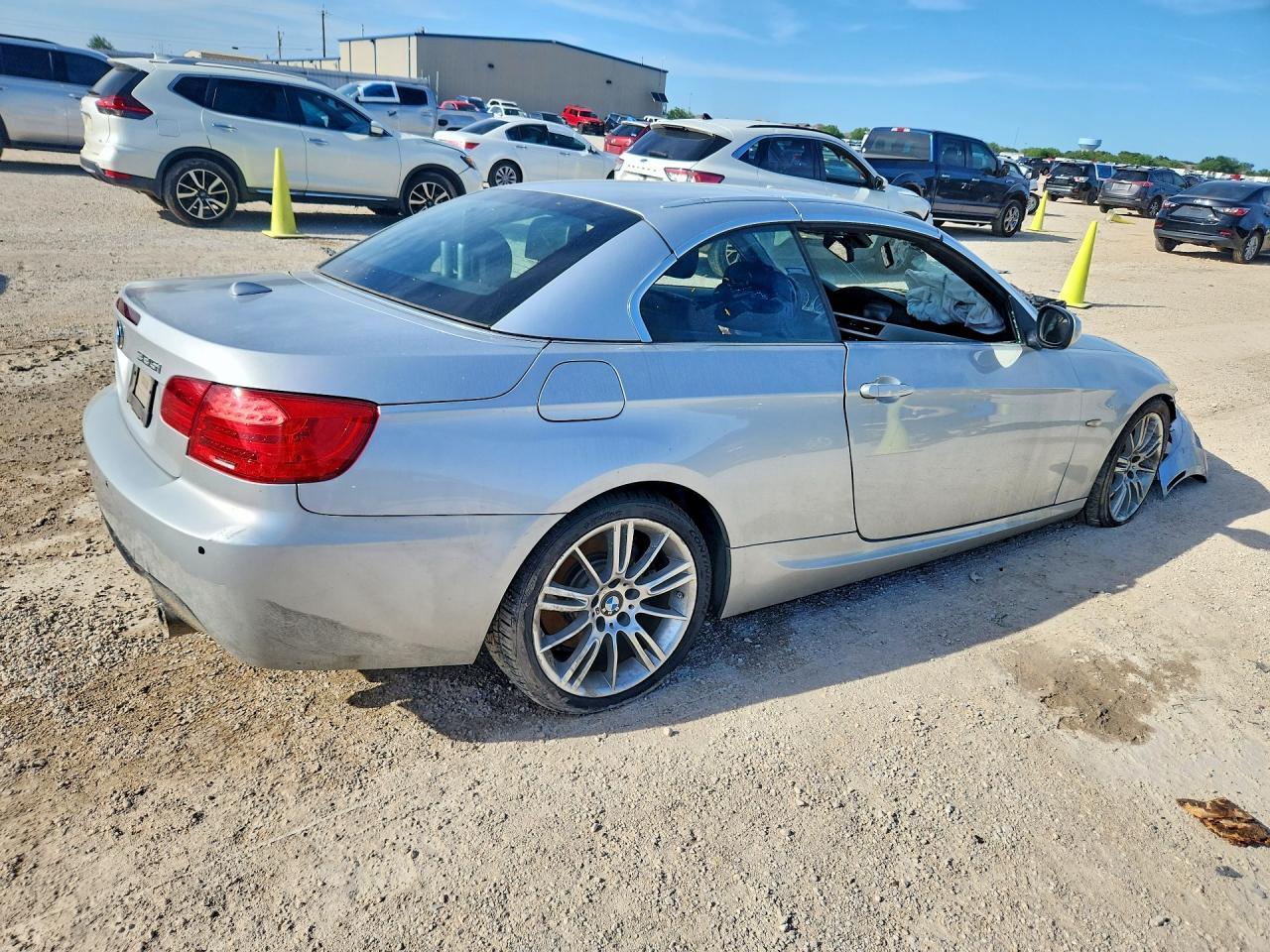 2011 Bmw 335 I Silver vin: WBADX7C55BE743740