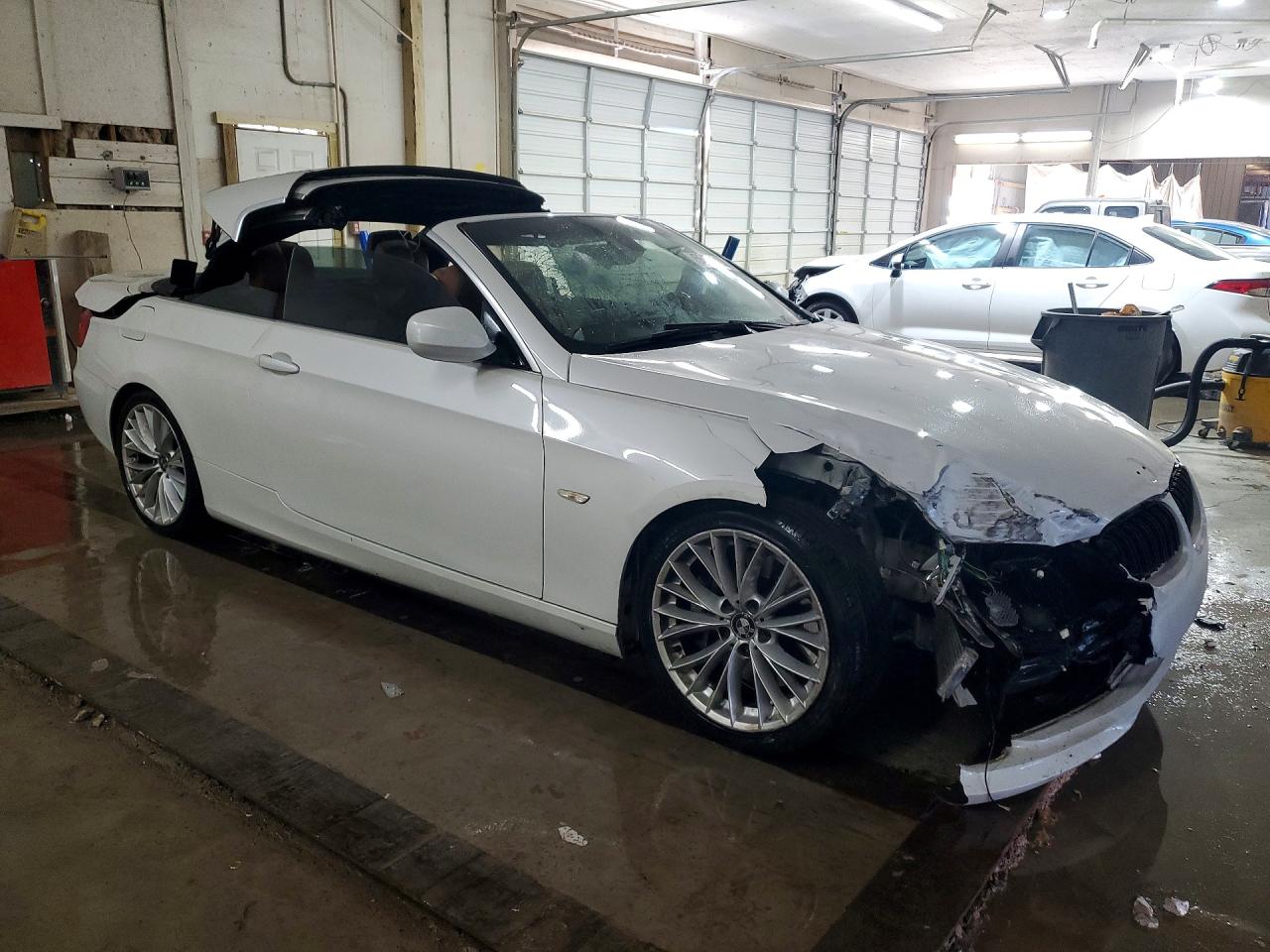 2011 Bmw 335 I Белый vin: WBADX7C57BE581321