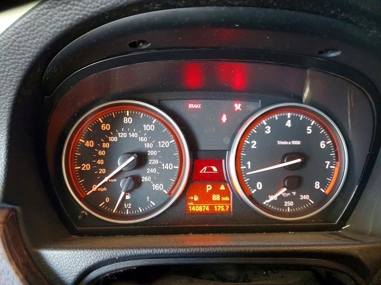 2011 Bmw 335 I Белый vin: WBADX7C57BE581321