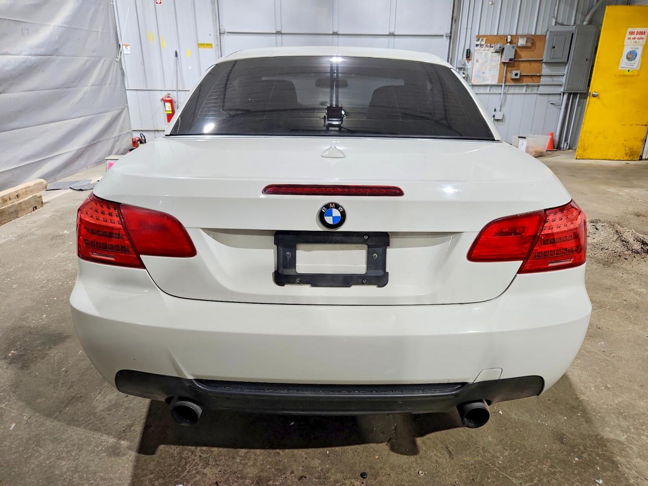 2013 Bmw 335 I Белый vin: WBADX7C57DJ588814