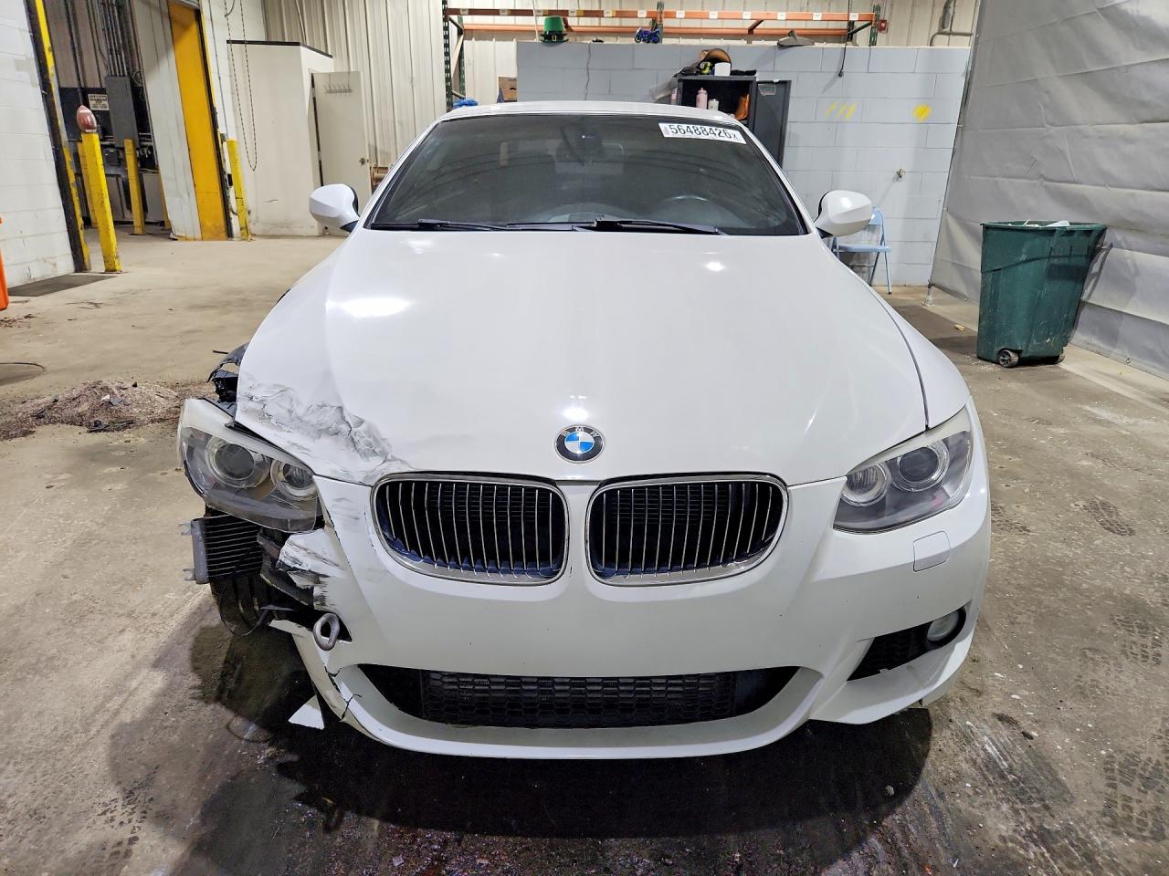 2013 Bmw 335 I Белый vin: WBADX7C57DJ588814