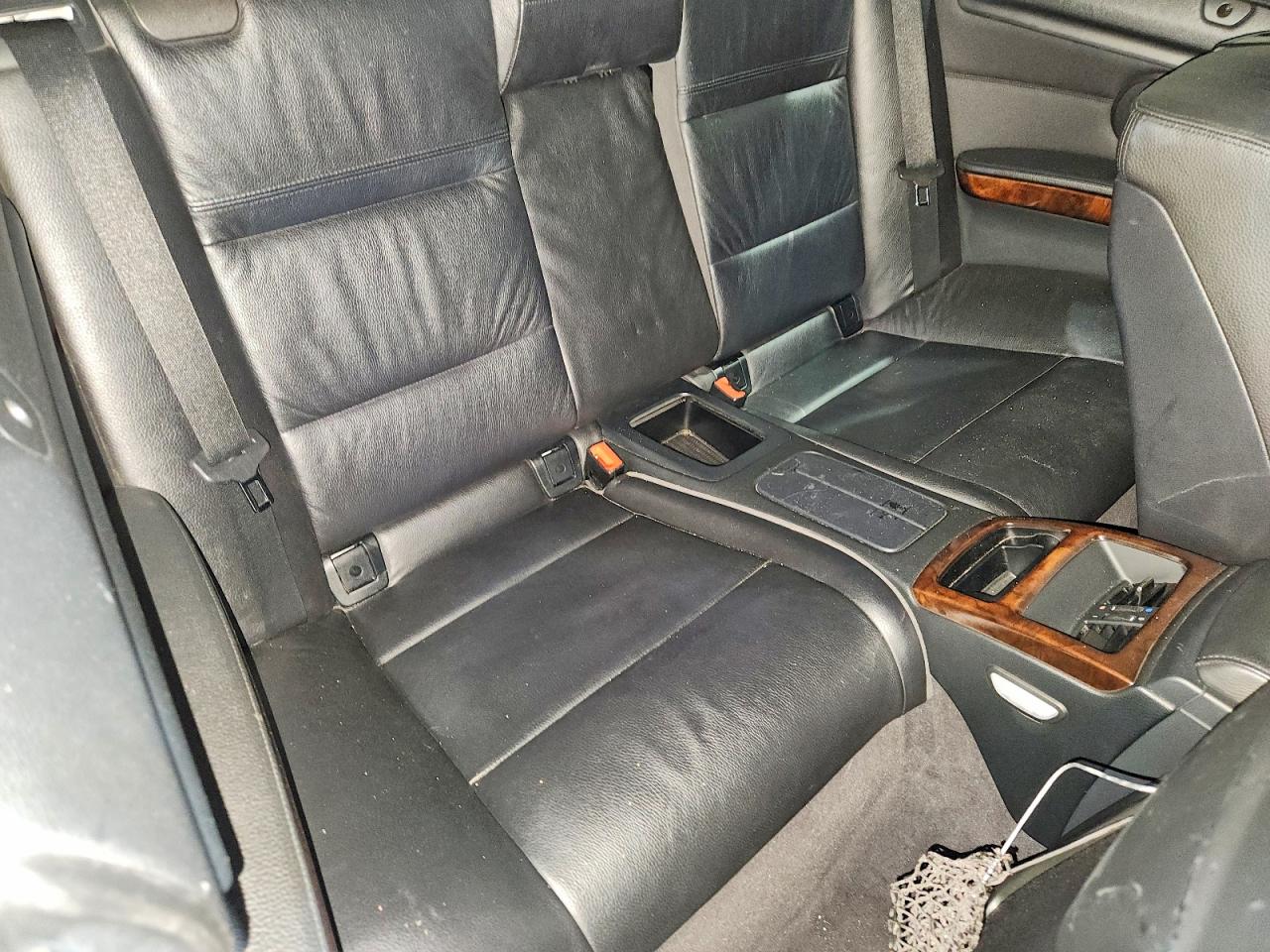 2013 Bmw 335 I Белый vin: WBADX7C57DJ588814