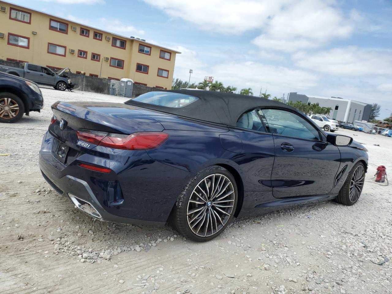 2022 Bmw 840i    Blue vin: WBADZ2C03NCJ44126