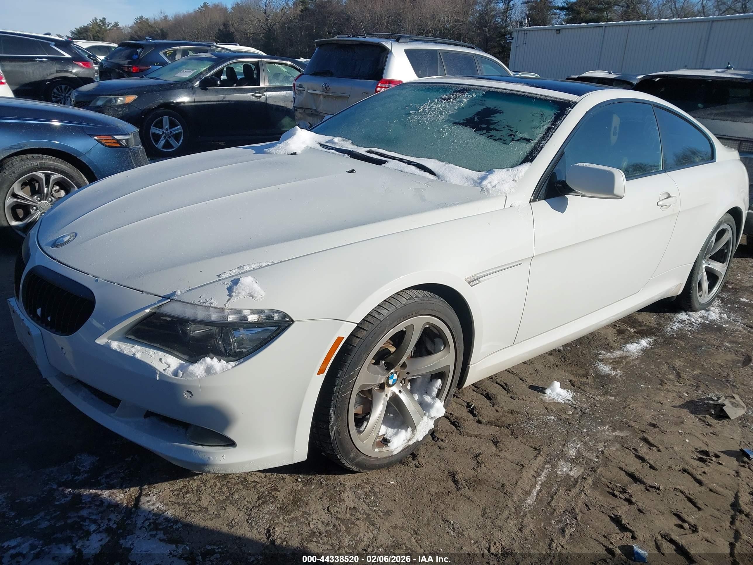 2009 Bmw 650i   White vin: WBAEA53539CV92008