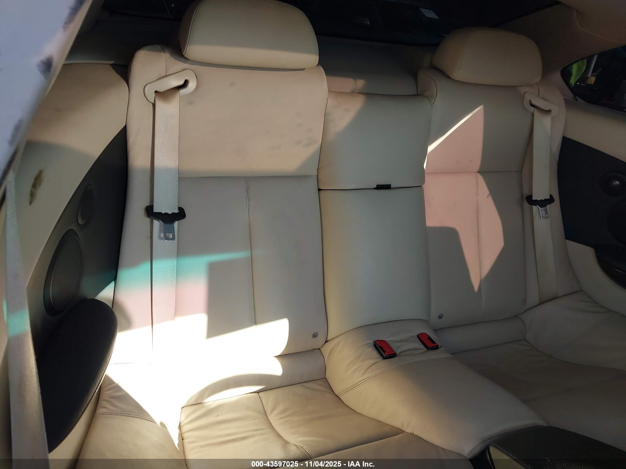 2009 Bmw 650i   Gold vin: WBAEA53549CV92518
