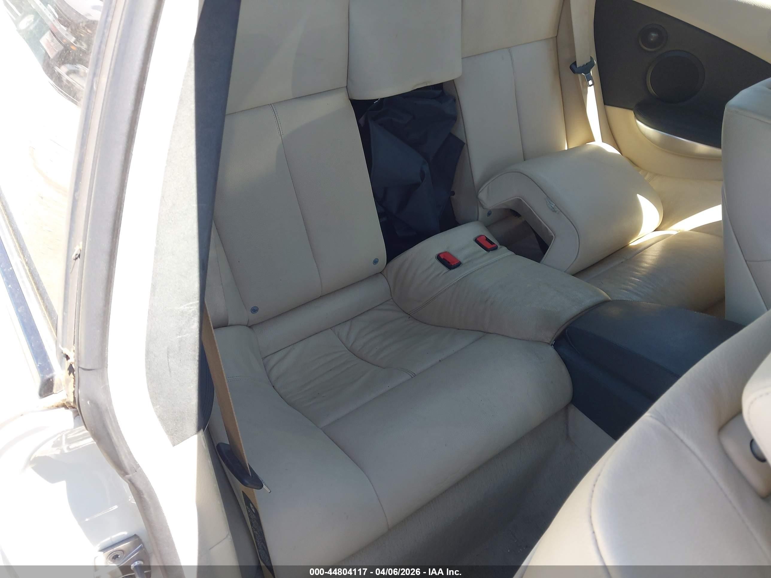 2010 Bmw 650i   White vin: WBAEA5C57ACV93005