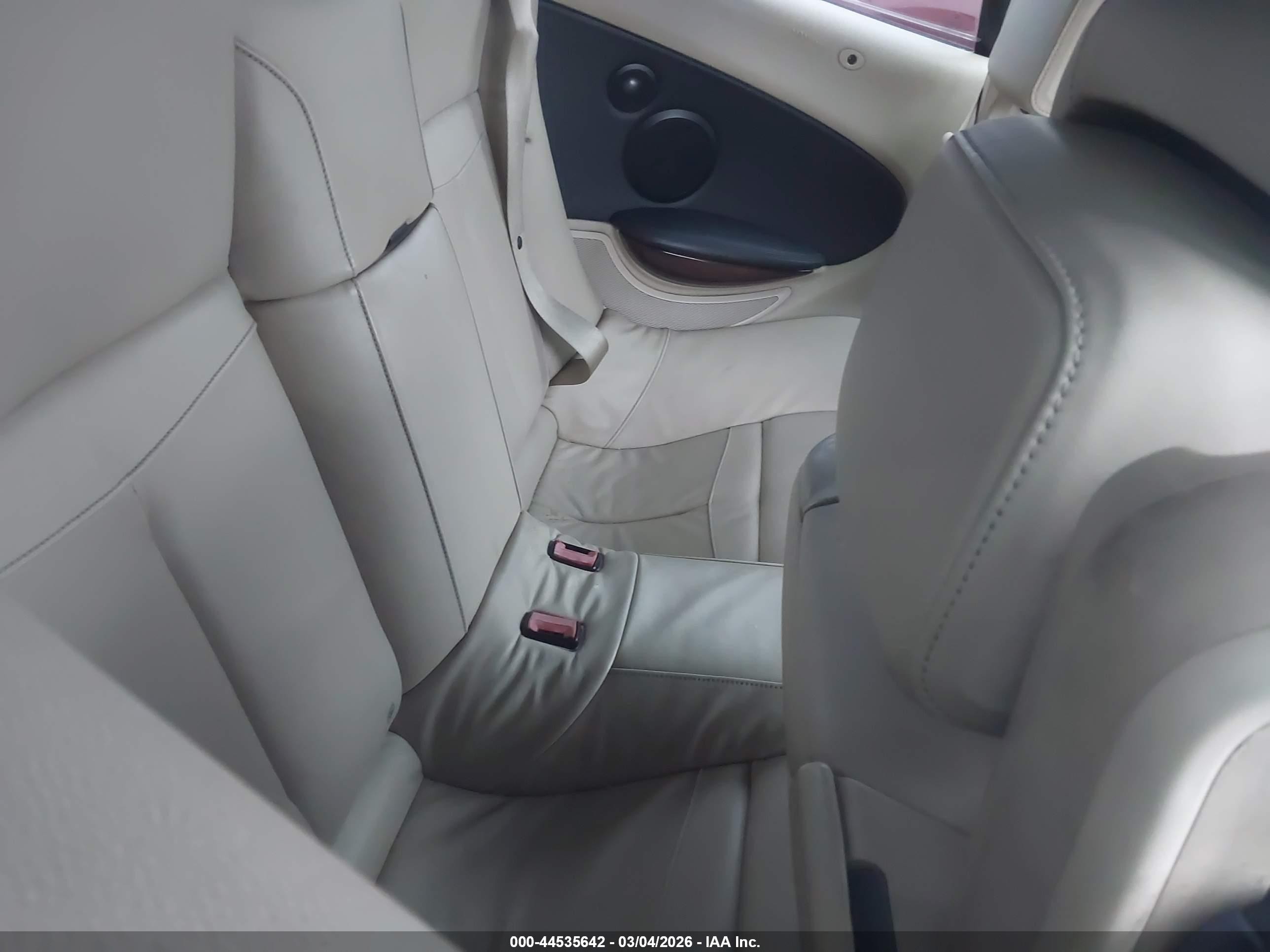 2009 Bmw 650i   Red vin: WBAEB53589CX64949