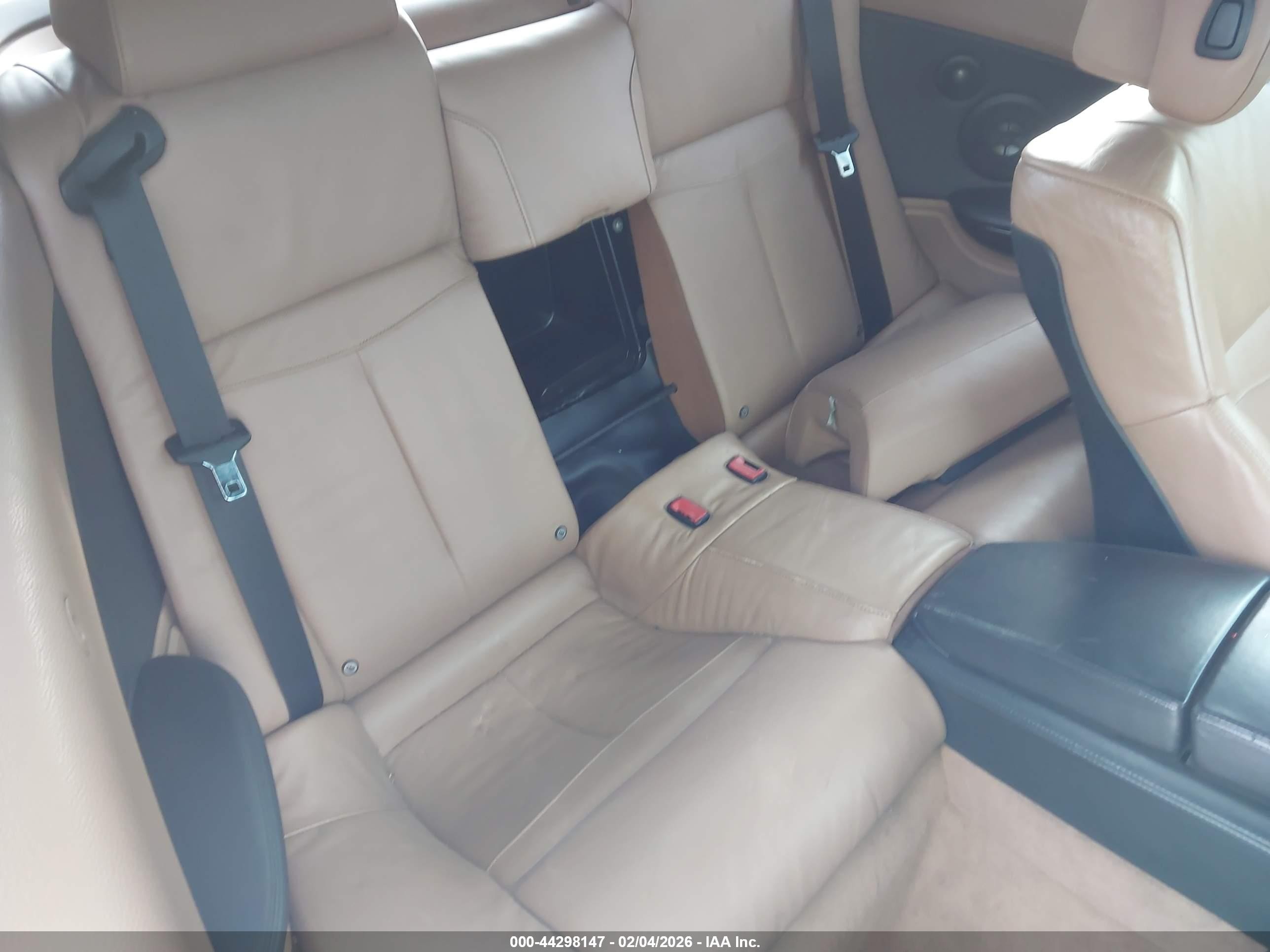 2010 Bmw 650i   Черный vin: WBAEB5C59AC225566