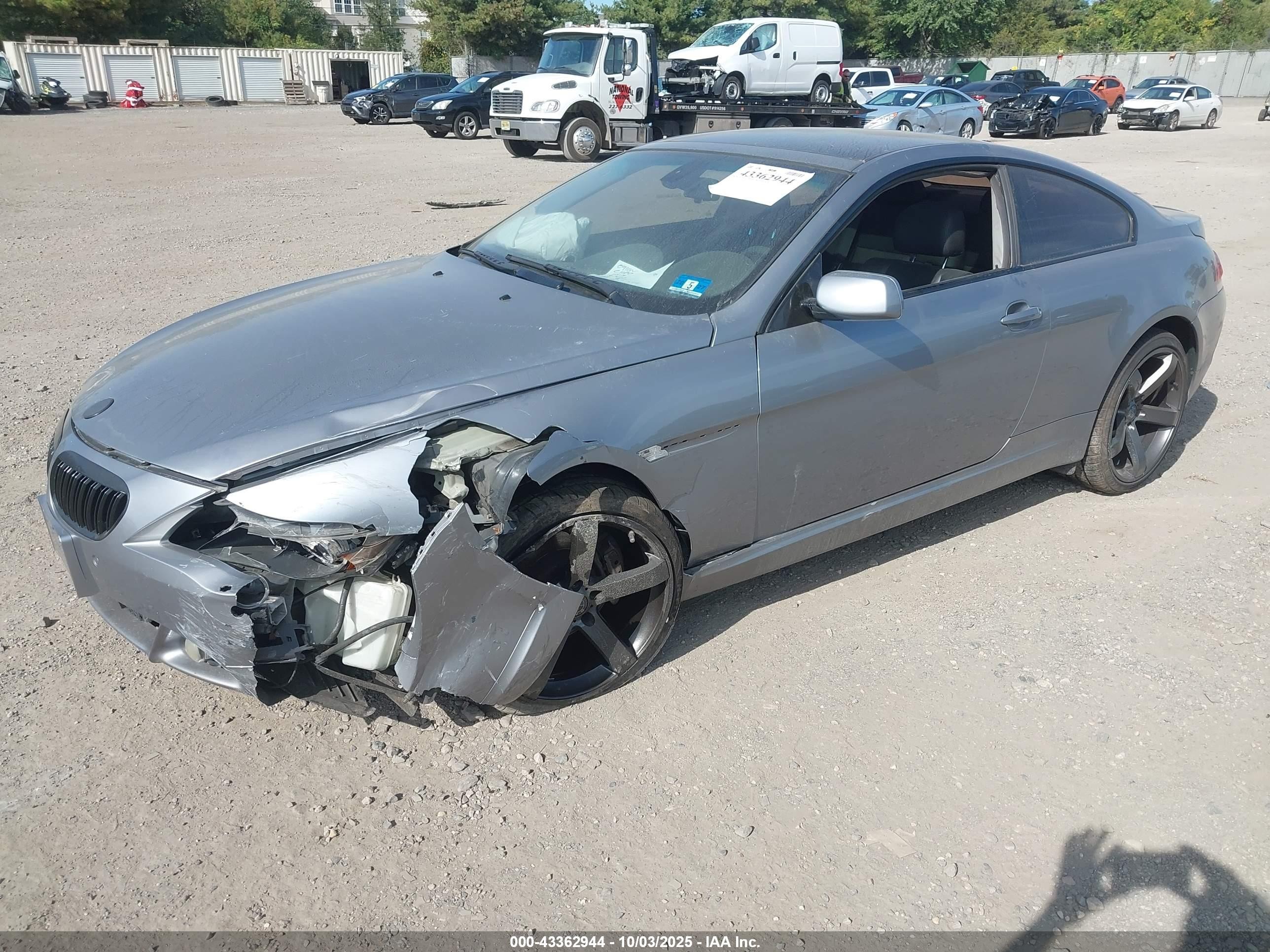 2005 Bmw 645ci   Silver vin: WBAEH73485B215835