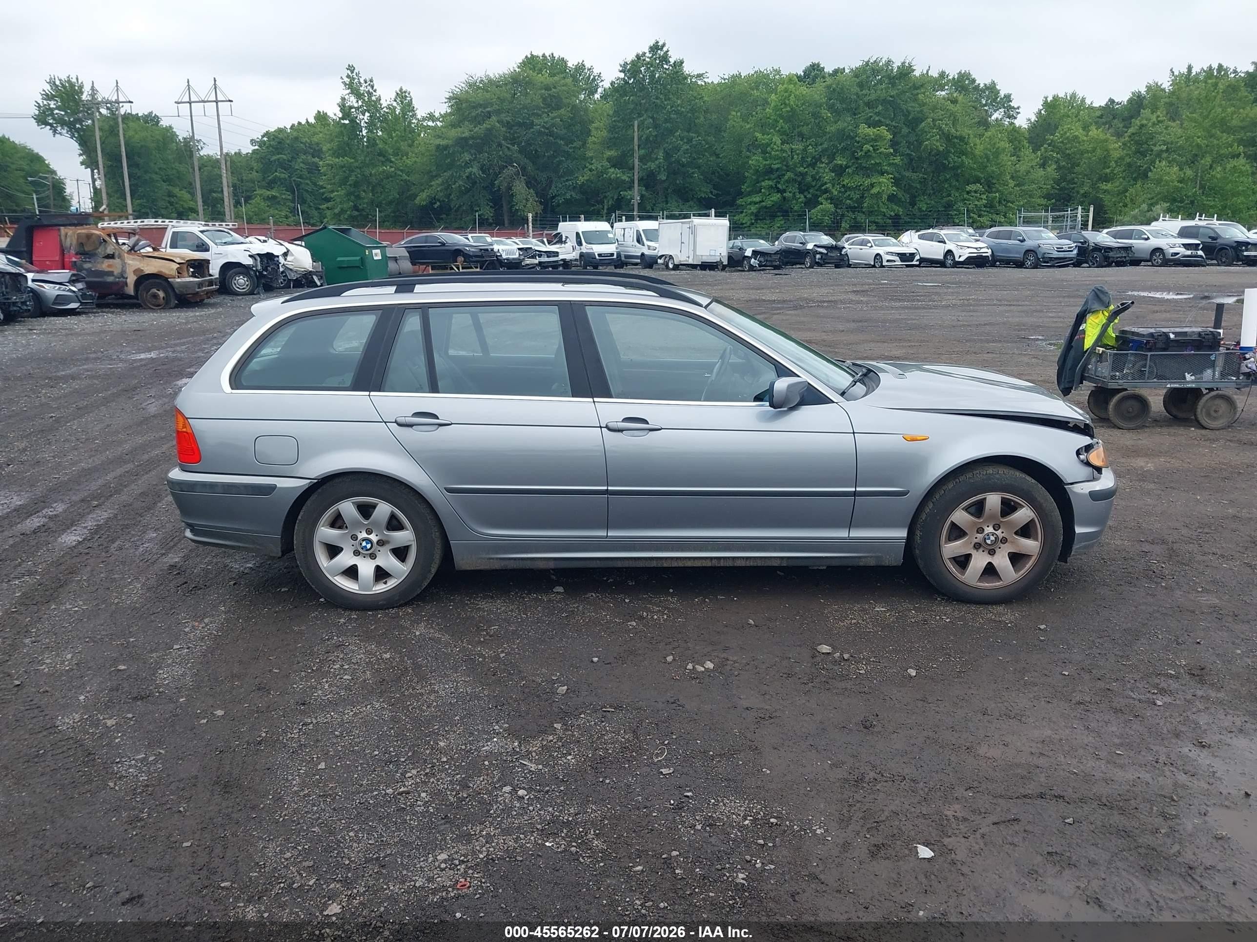 2004 Bmw 325it   Silver vin: WBAEN33434PC13108