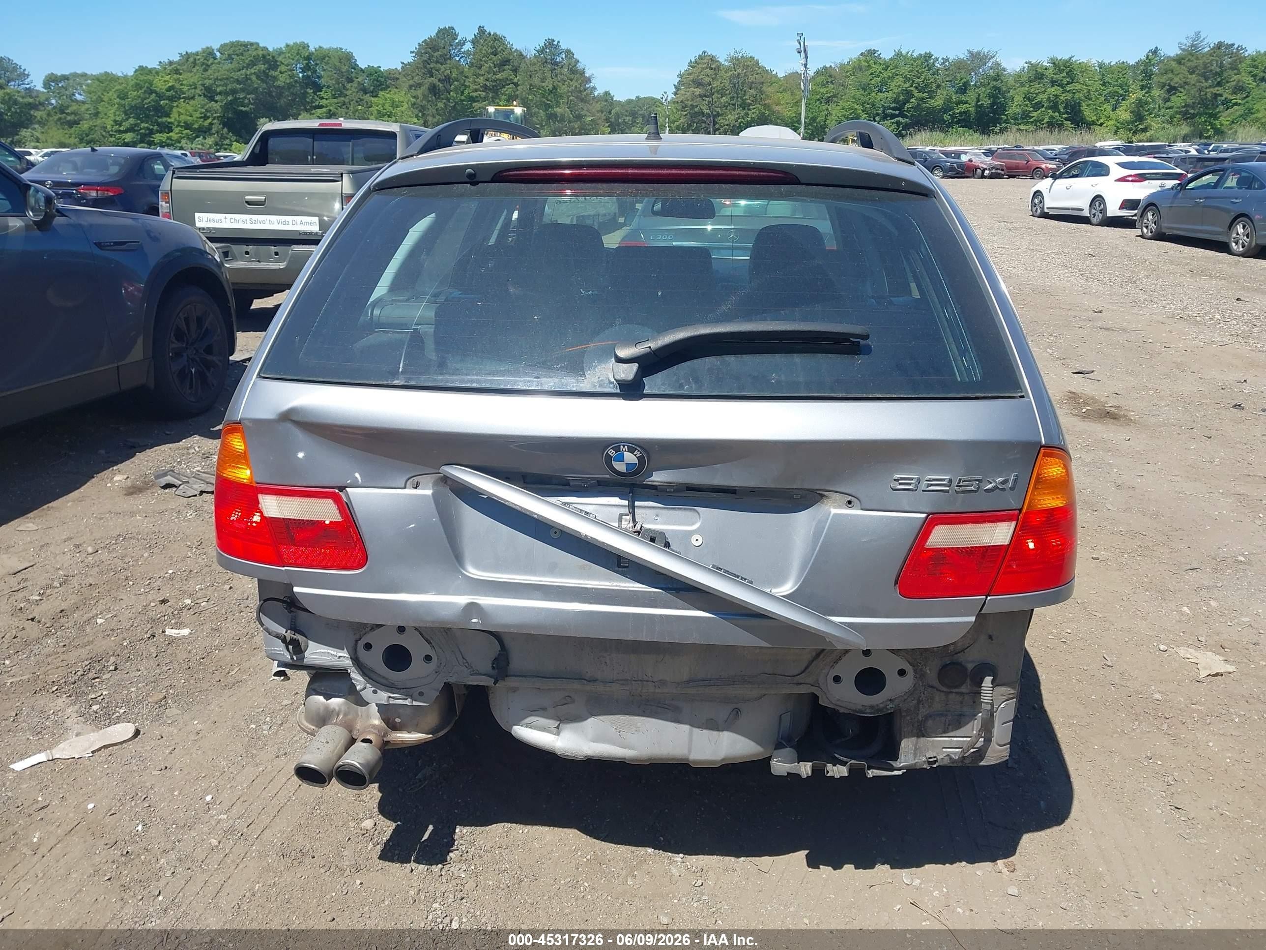 2004 Bmw 325xit   Gray vin: WBAEP33434PF04122