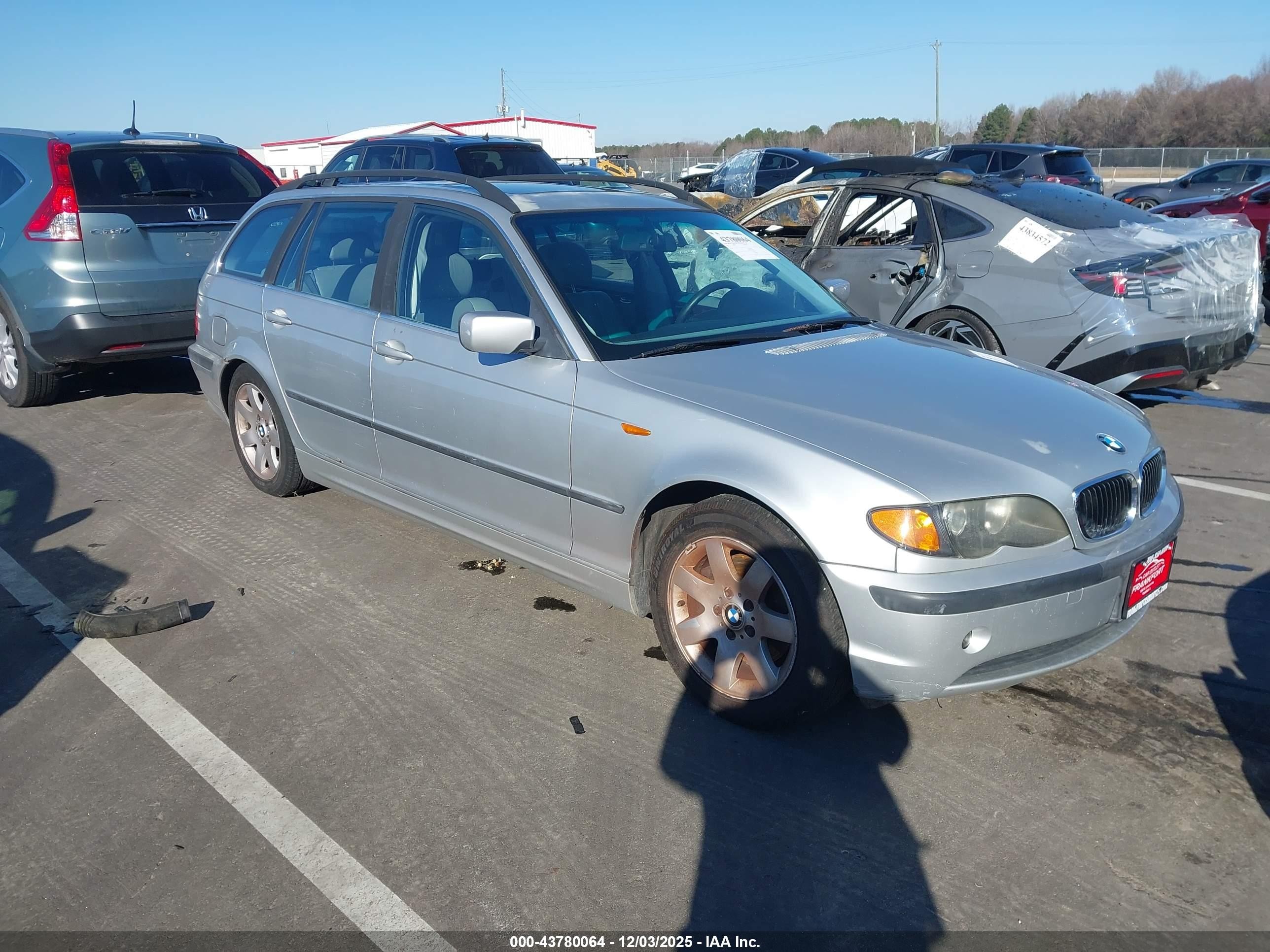 2002 Bmw 325xit   Silver vin: WBAEP33442PF01145