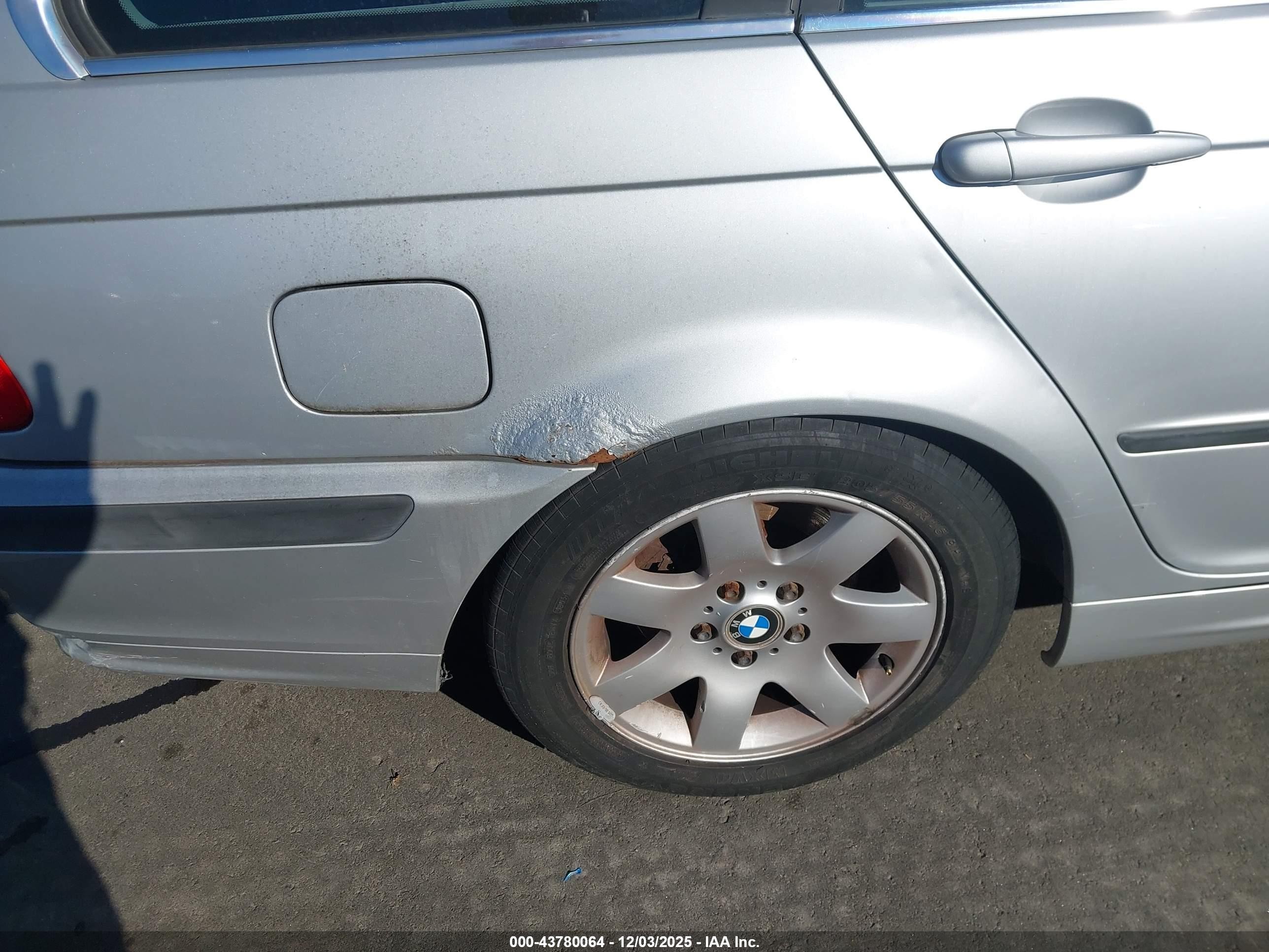 2002 Bmw 325xit   Silver vin: WBAEP33442PF01145