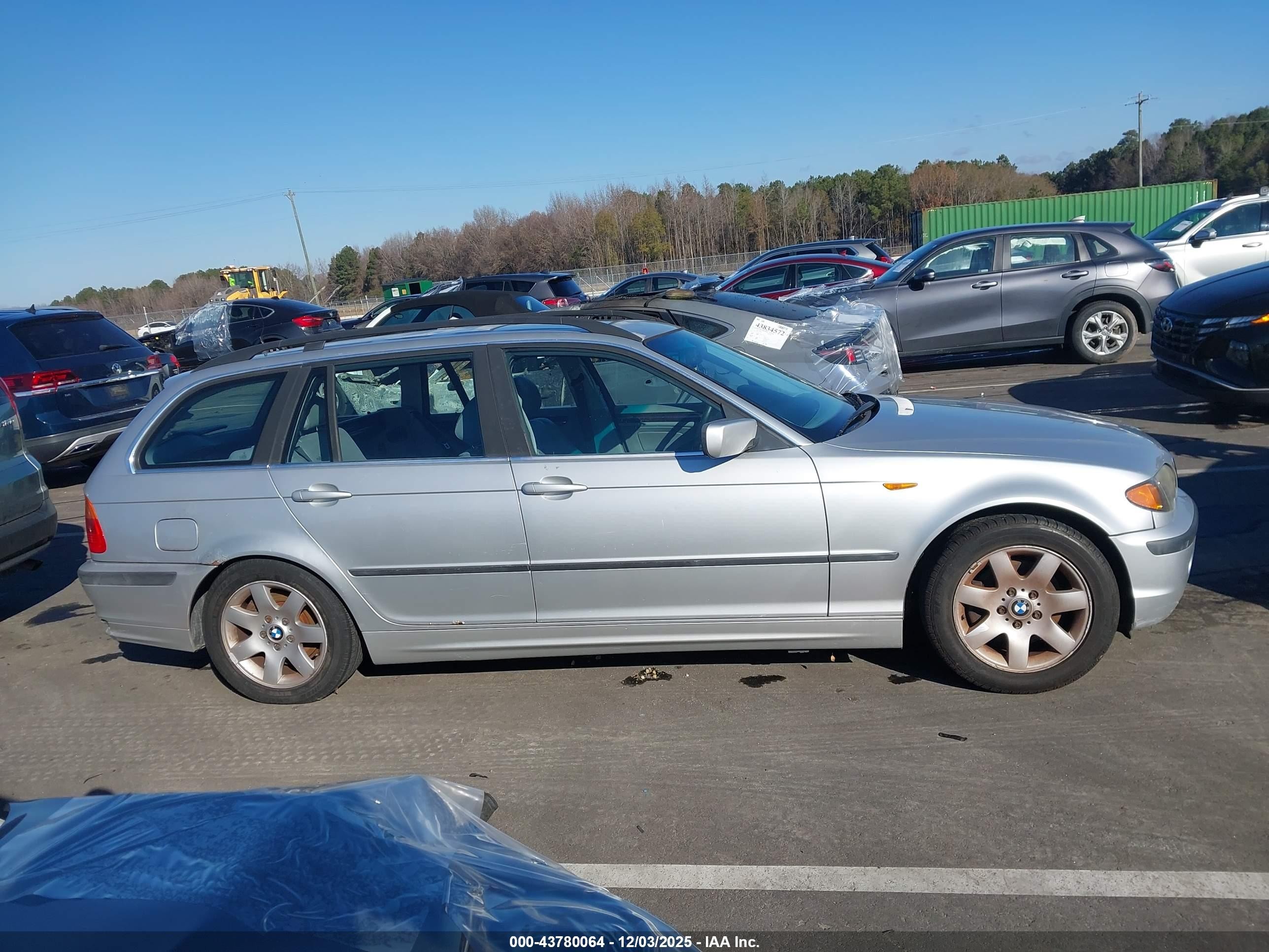 2002 Bmw 325xit   Silver vin: WBAEP33442PF01145