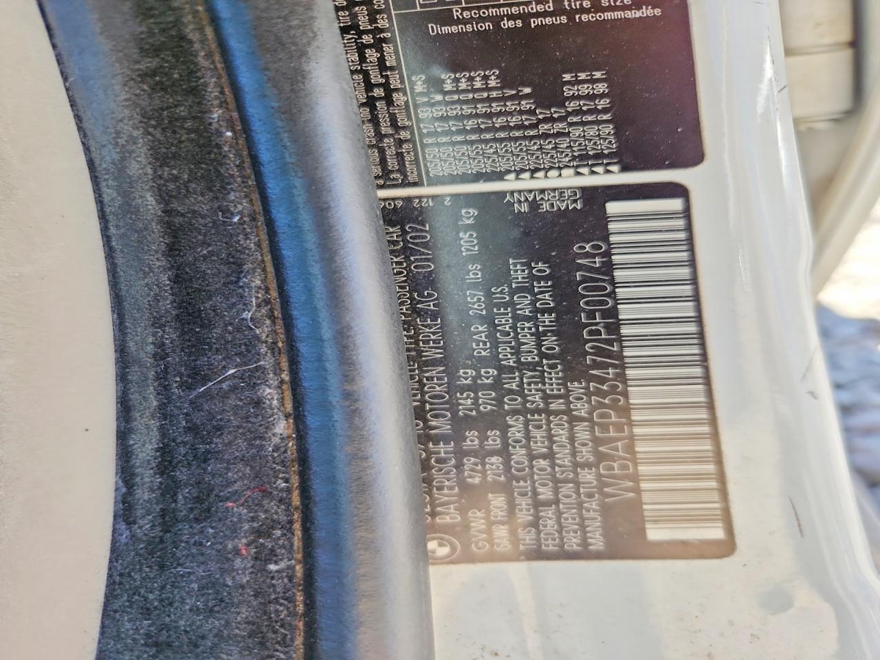 2002 Bmw 325 Xit White vin: WBAEP33472PF00748