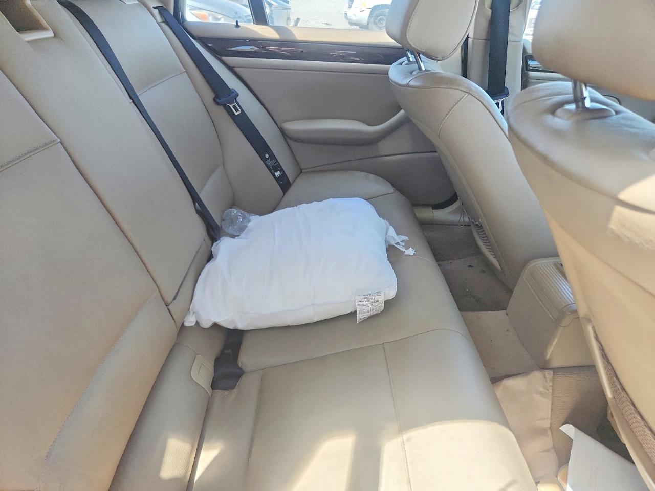 2002 Bmw 325 Xit White vin: WBAEP33472PF00748