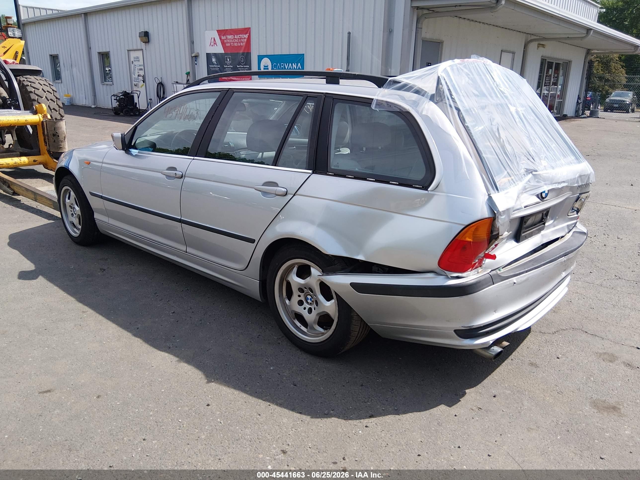 2003 Bmw 325xit   Silver vin: WBAEP33483PF01585