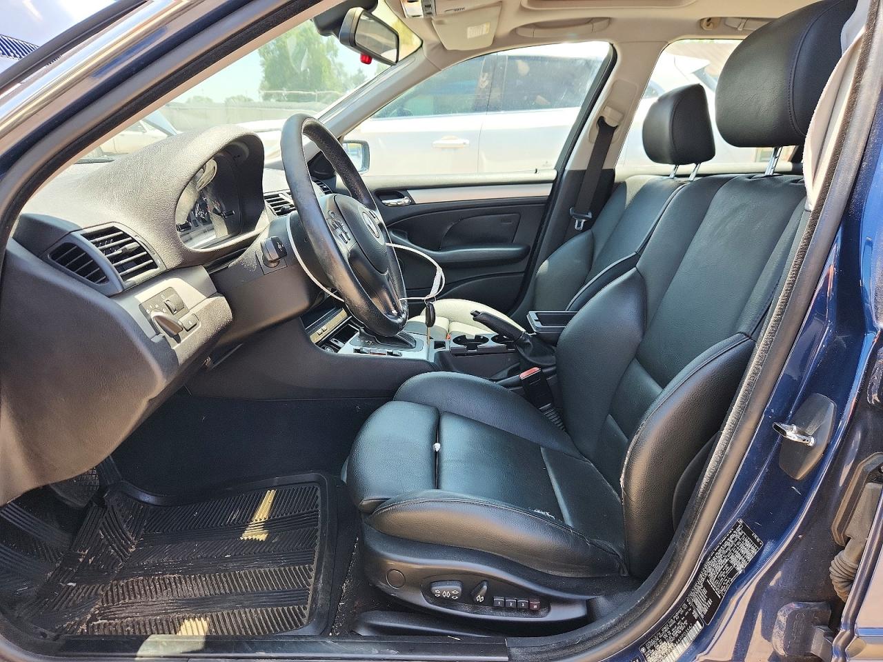 2004 Bmw 325 Xit Blue vin: WBAEP33484PF03547