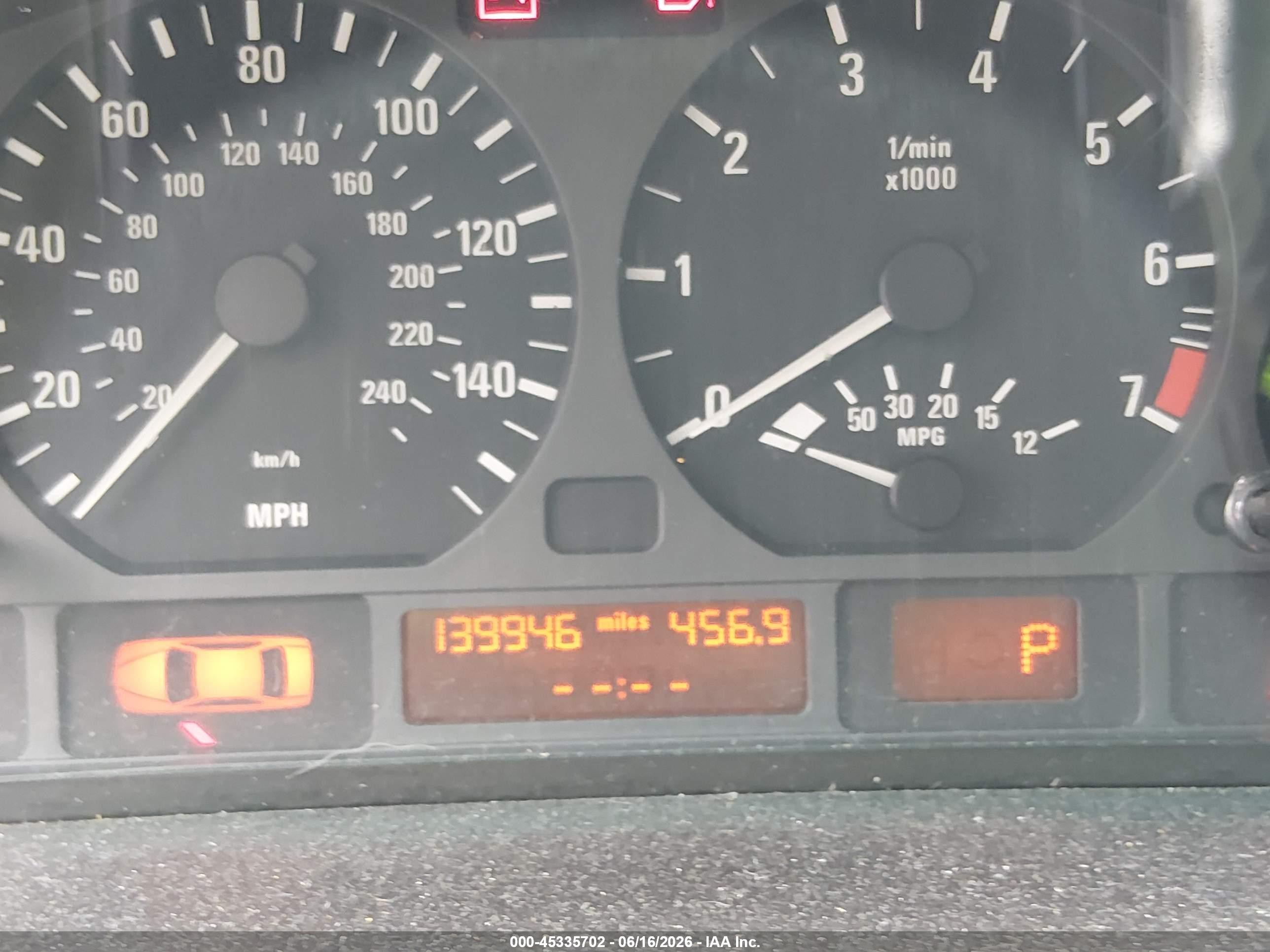 2004 Bmw 325i   Серебряный vin: WBAET37414NJ80862