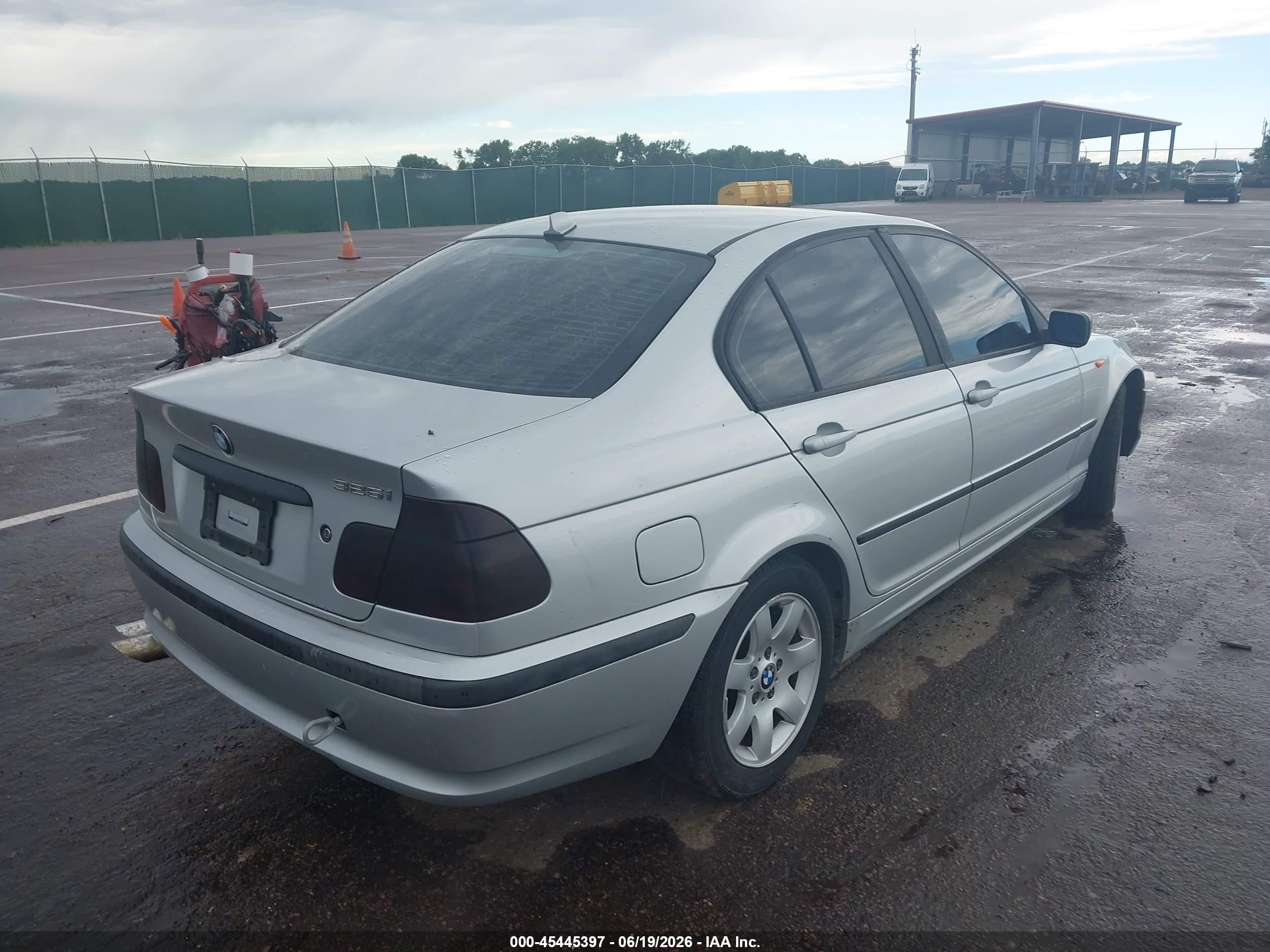 2005 Bmw 325i   Silver vin: WBAET37415NJ86937