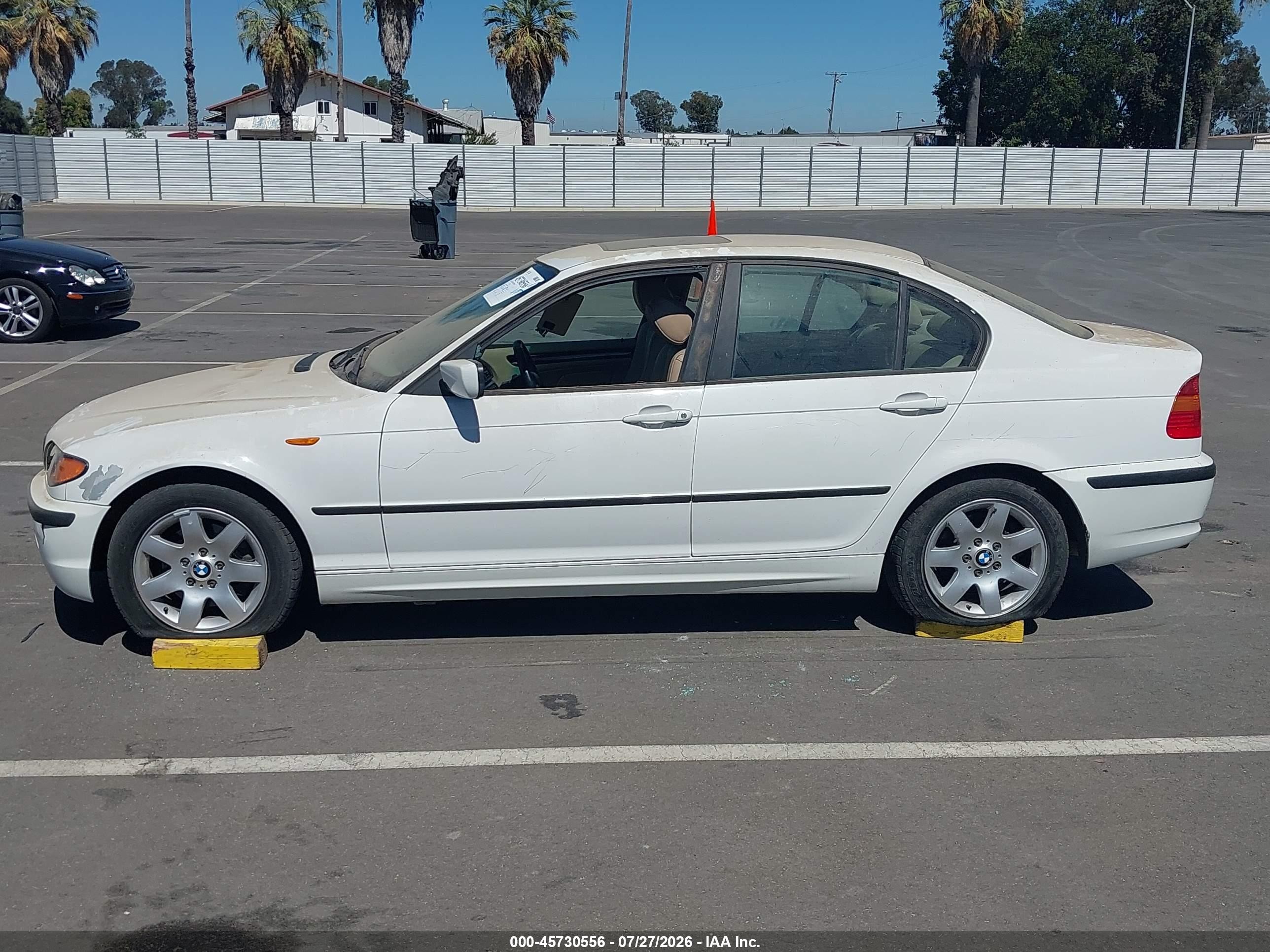 2003 Bmw 325i   White vin: WBAET37423NJ24587