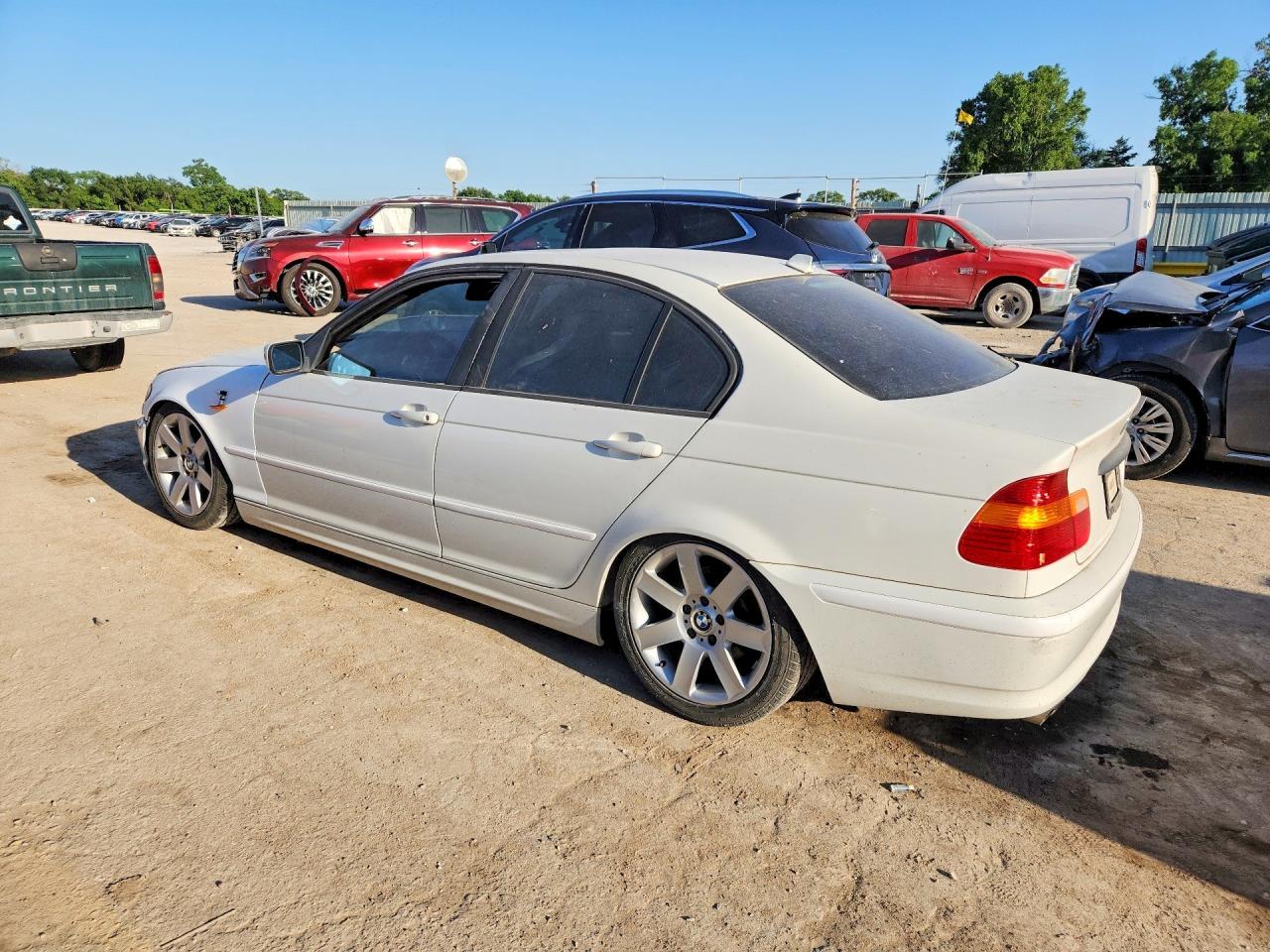 2005 Bmw 325 I Белый vin: WBAET37425NJ85442