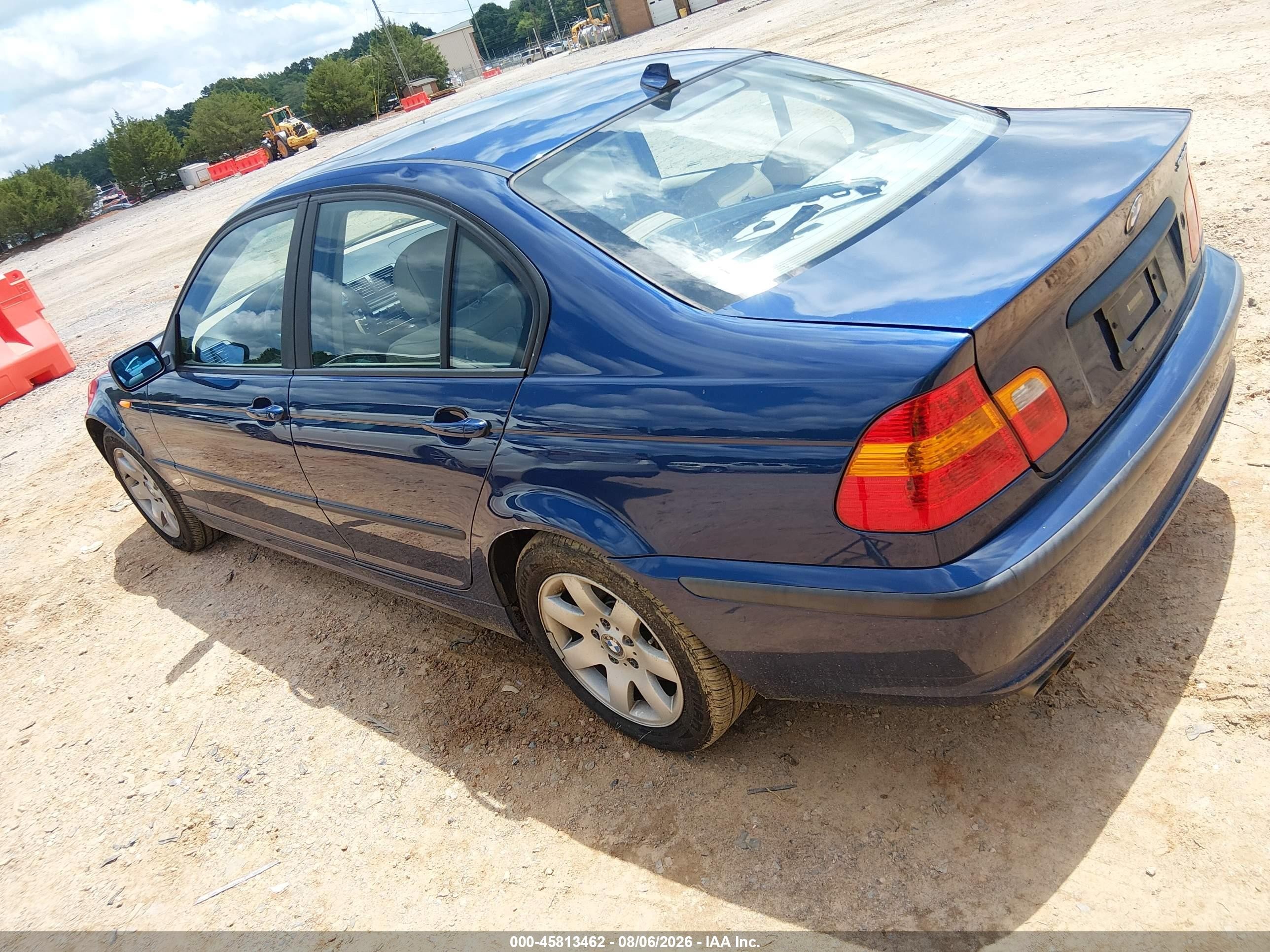2004 Bmw 325i   Blue vin: WBAET37434NJ82368
